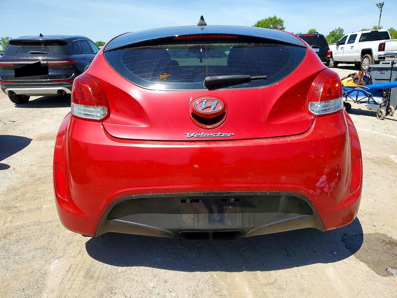 2012 Hyundai Veloster Base Red vin: KMHTC6AD1CU034742
