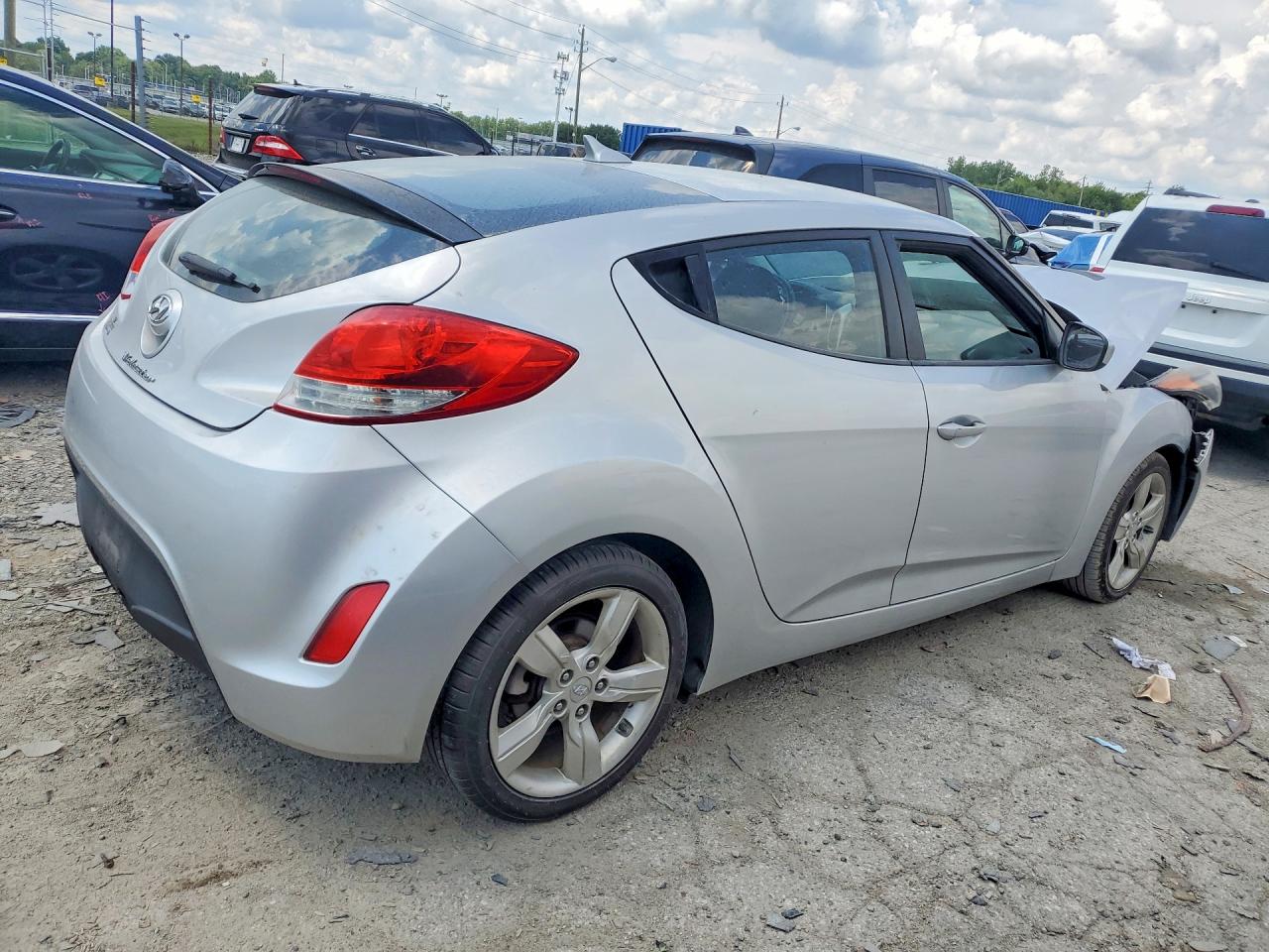 2012 Hyundai Veloster Base Silver vin: KMHTC6AD1CU042355