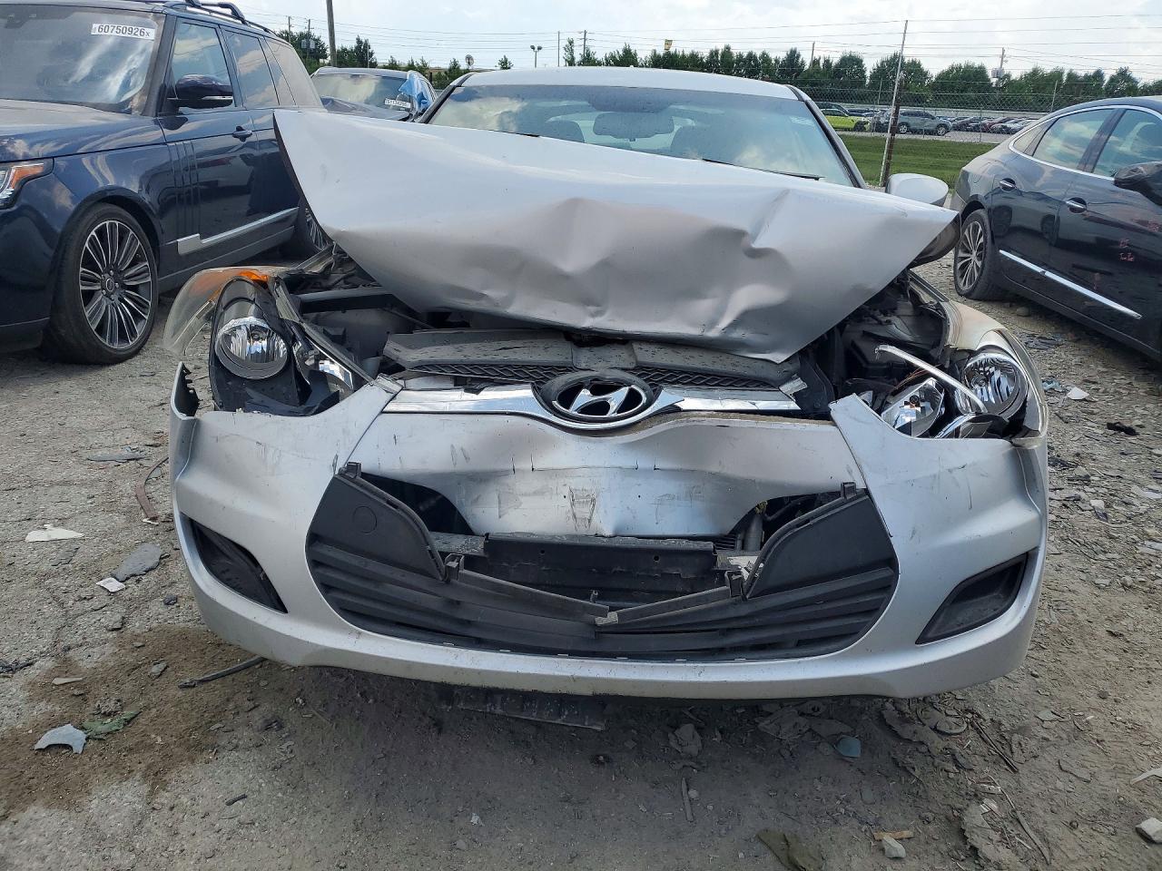2012 Hyundai Veloster Base Silver vin: KMHTC6AD1CU042355