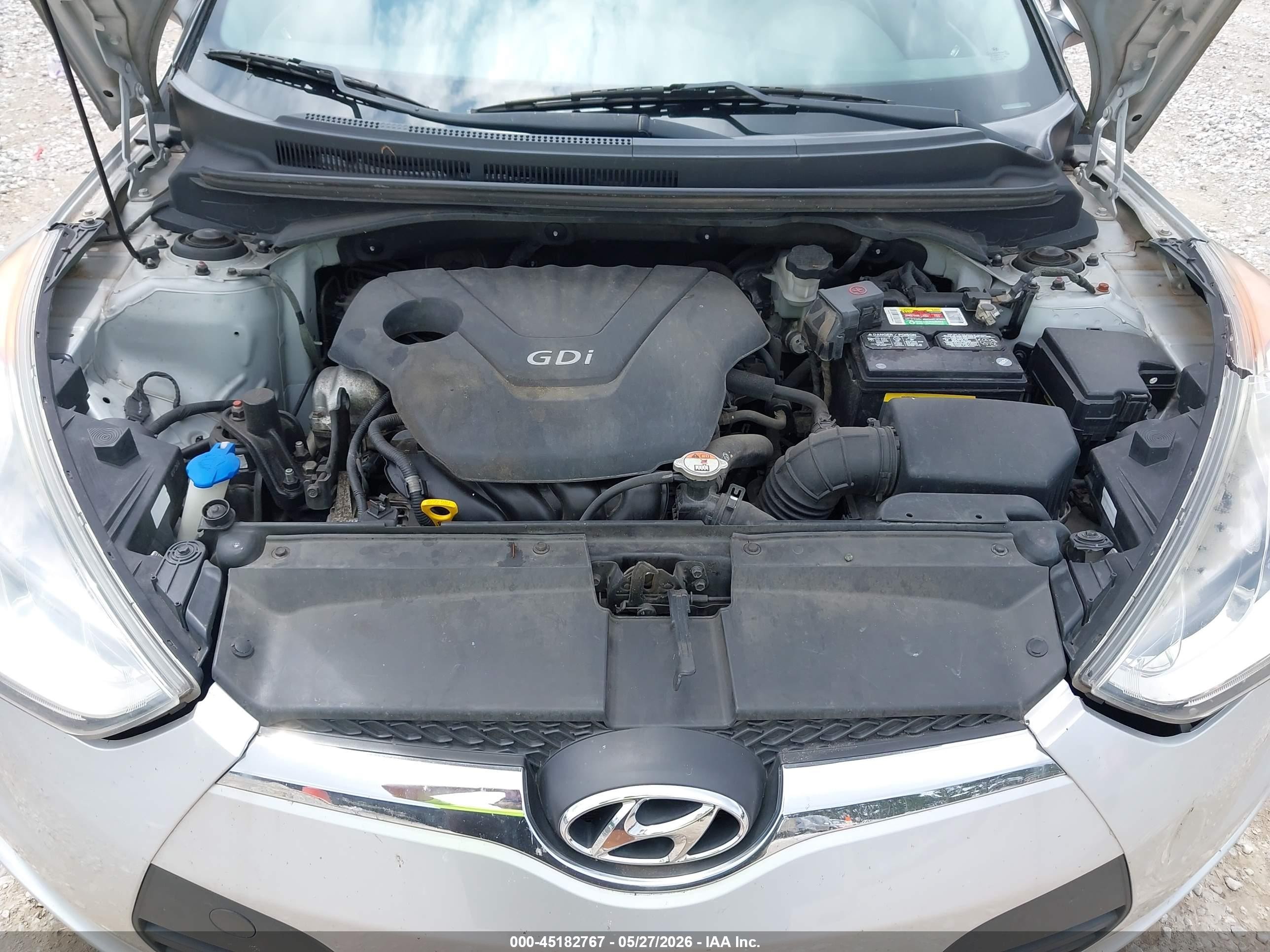 2012 Hyundai Veloster Base W/gray Silver vin: KMHTC6AD1CU049662