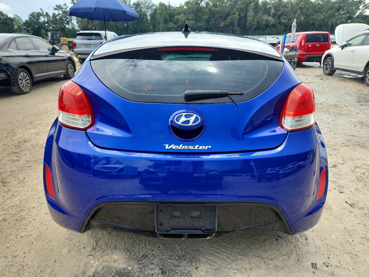 2012 Hyundai Veloster Base Blue vin: KMHTC6AD1CU069796