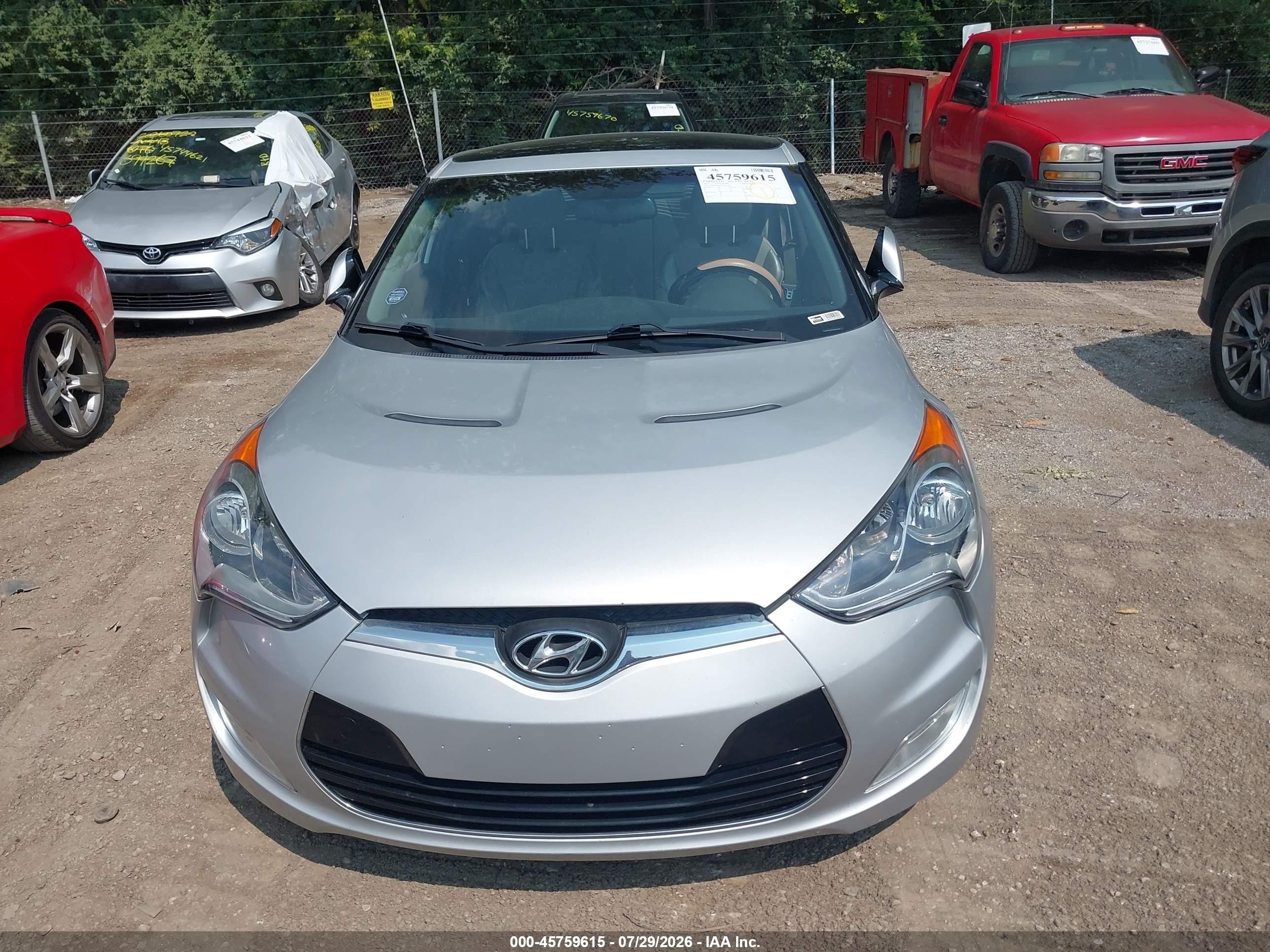2012 Hyundai Veloster Base W/gray Silver vin: KMHTC6AD1CU071239