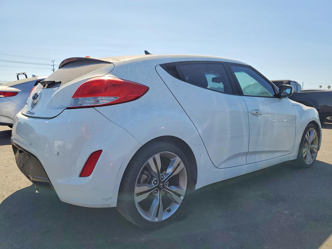 2012 Hyundai Veloster Base Белый vin: KMHTC6AD1CU072049