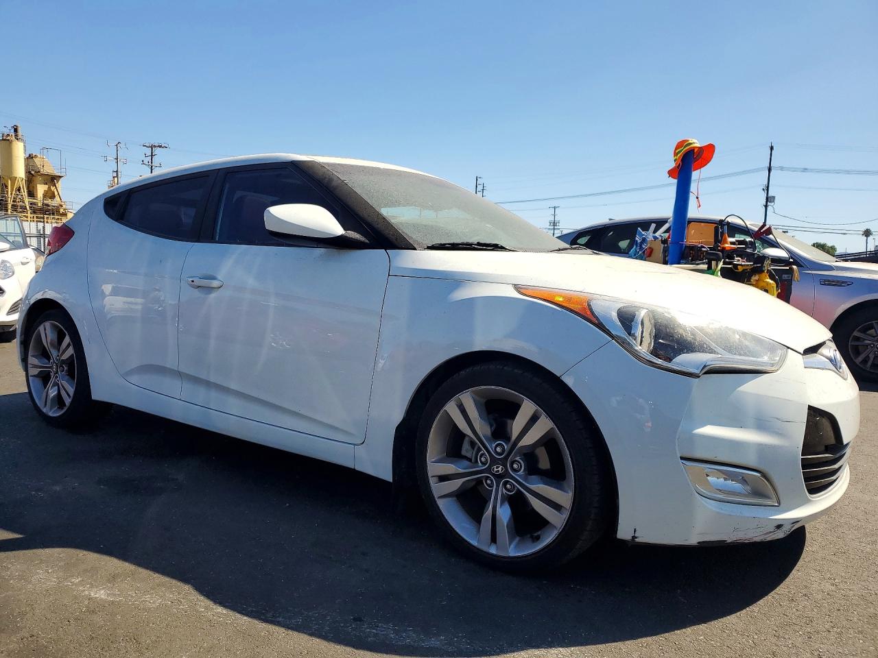 2012 Hyundai Veloster Base Белый vin: KMHTC6AD1CU072049
