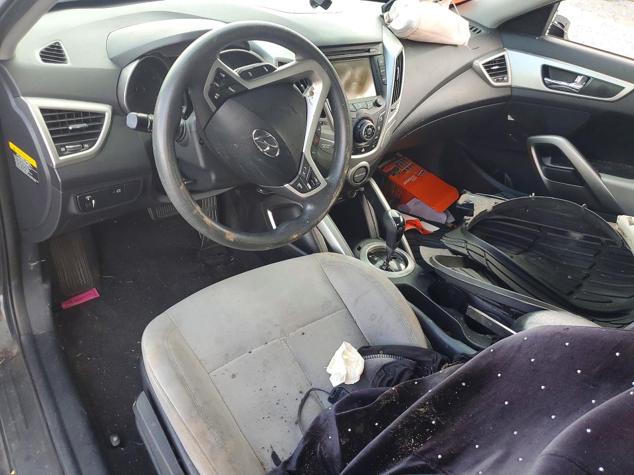 2013 Hyundai Veloster Base Black vin: KMHTC6AD1DU085840