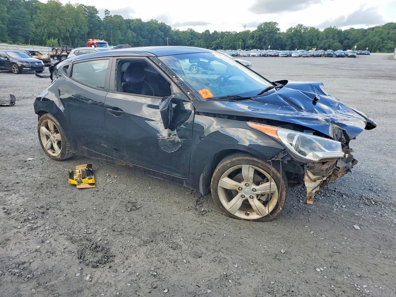 2013 Hyundai Veloster Base Black vin: KMHTC6AD1DU085840