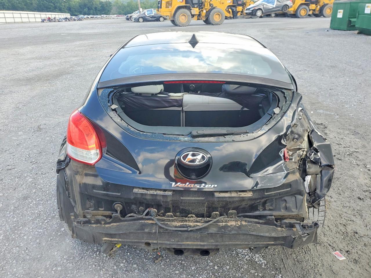 2013 Hyundai Veloster Base Black vin: KMHTC6AD1DU085840