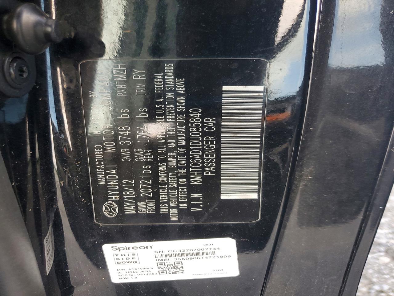 2013 Hyundai Veloster Base Black vin: KMHTC6AD1DU085840