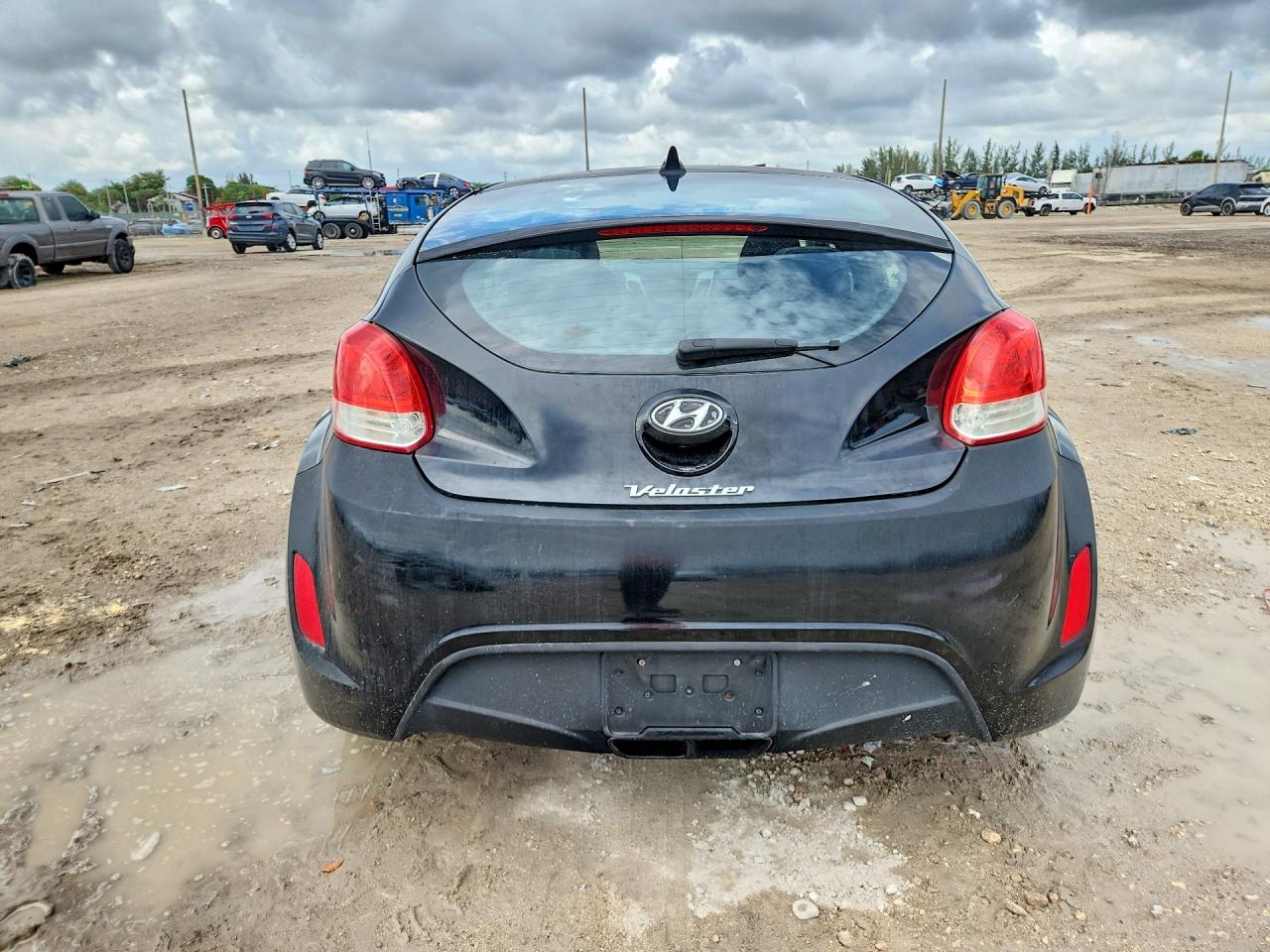 2013 Hyundai Veloster Base Black vin: KMHTC6AD1DU088043