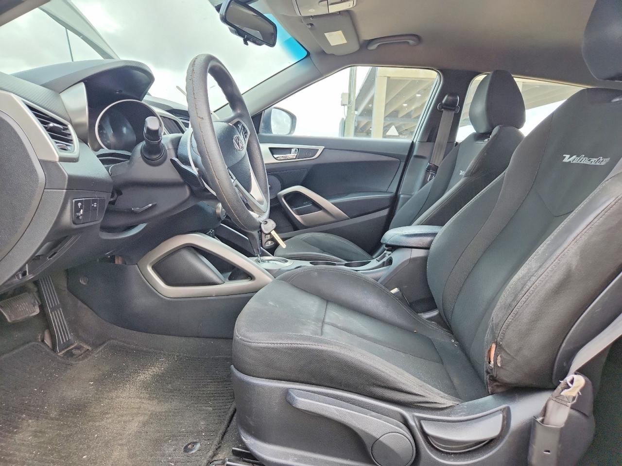 2013 Hyundai Veloster Base Black vin: KMHTC6AD1DU088043