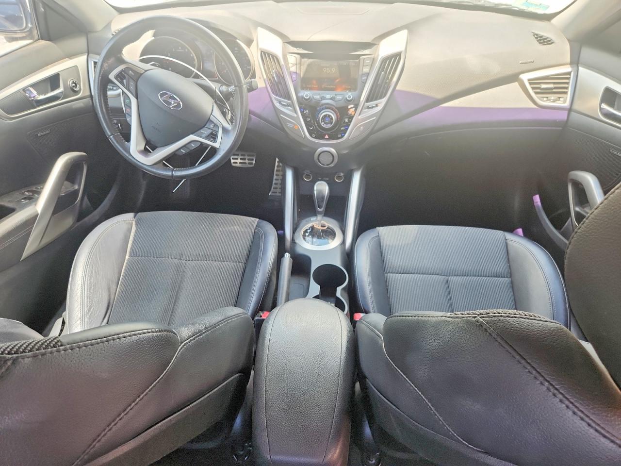 2013 Hyundai Veloster Base Gray vin: KMHTC6AD1DU089158