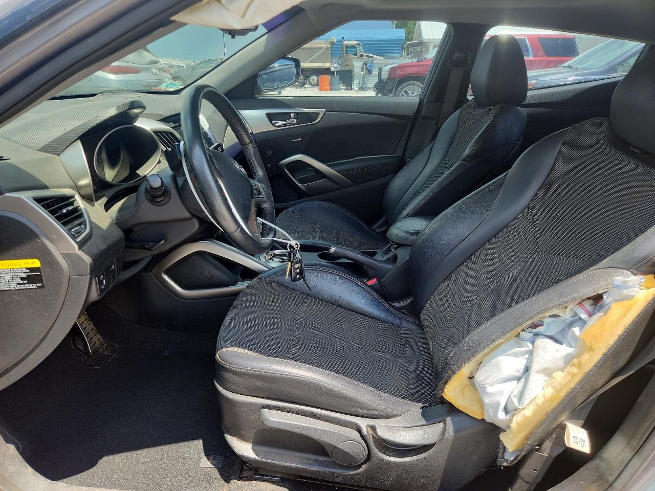 2013 Hyundai Veloster Base Gray vin: KMHTC6AD1DU089158