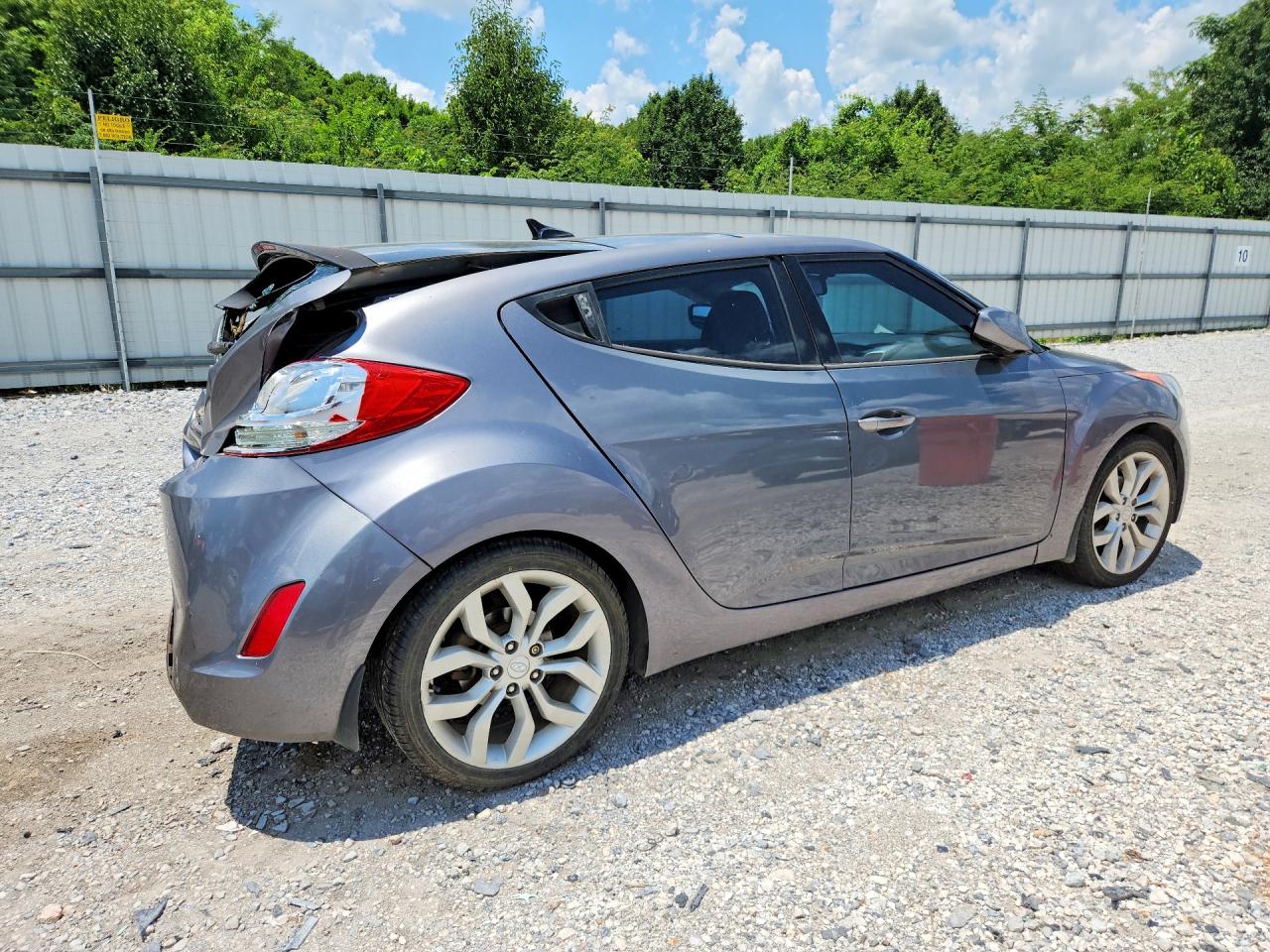 2013 Hyundai Veloster Base Gray vin: KMHTC6AD1DU089158