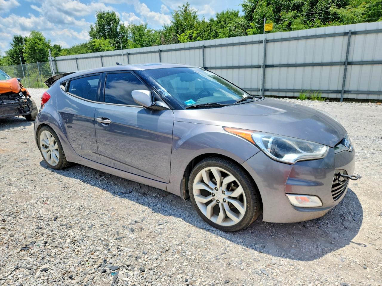 2013 Hyundai Veloster Base Gray vin: KMHTC6AD1DU089158