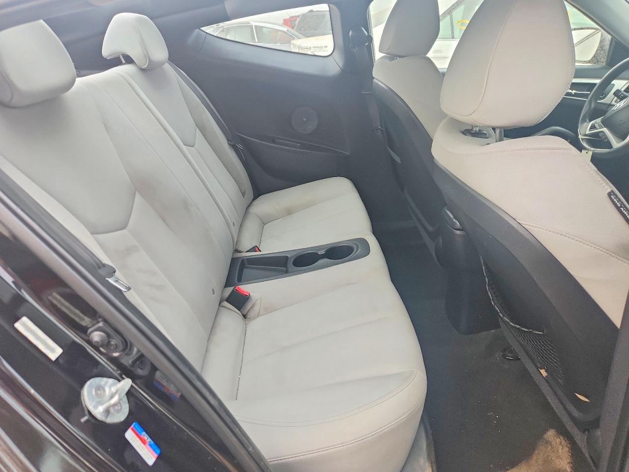 2013 Hyundai Veloster Base Black vin: KMHTC6AD1DU094117