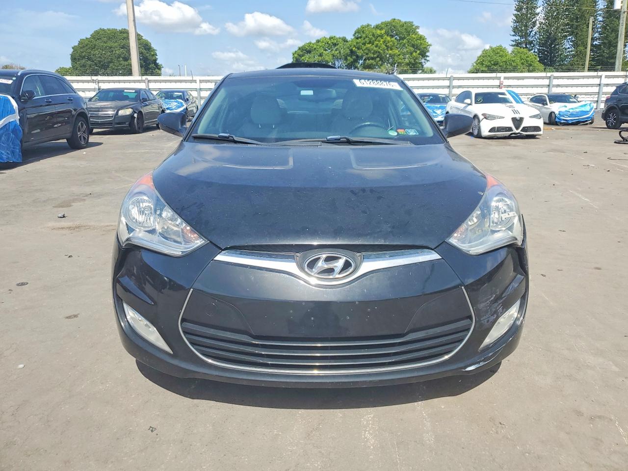 2013 Hyundai Veloster Base Black vin: KMHTC6AD1DU102930