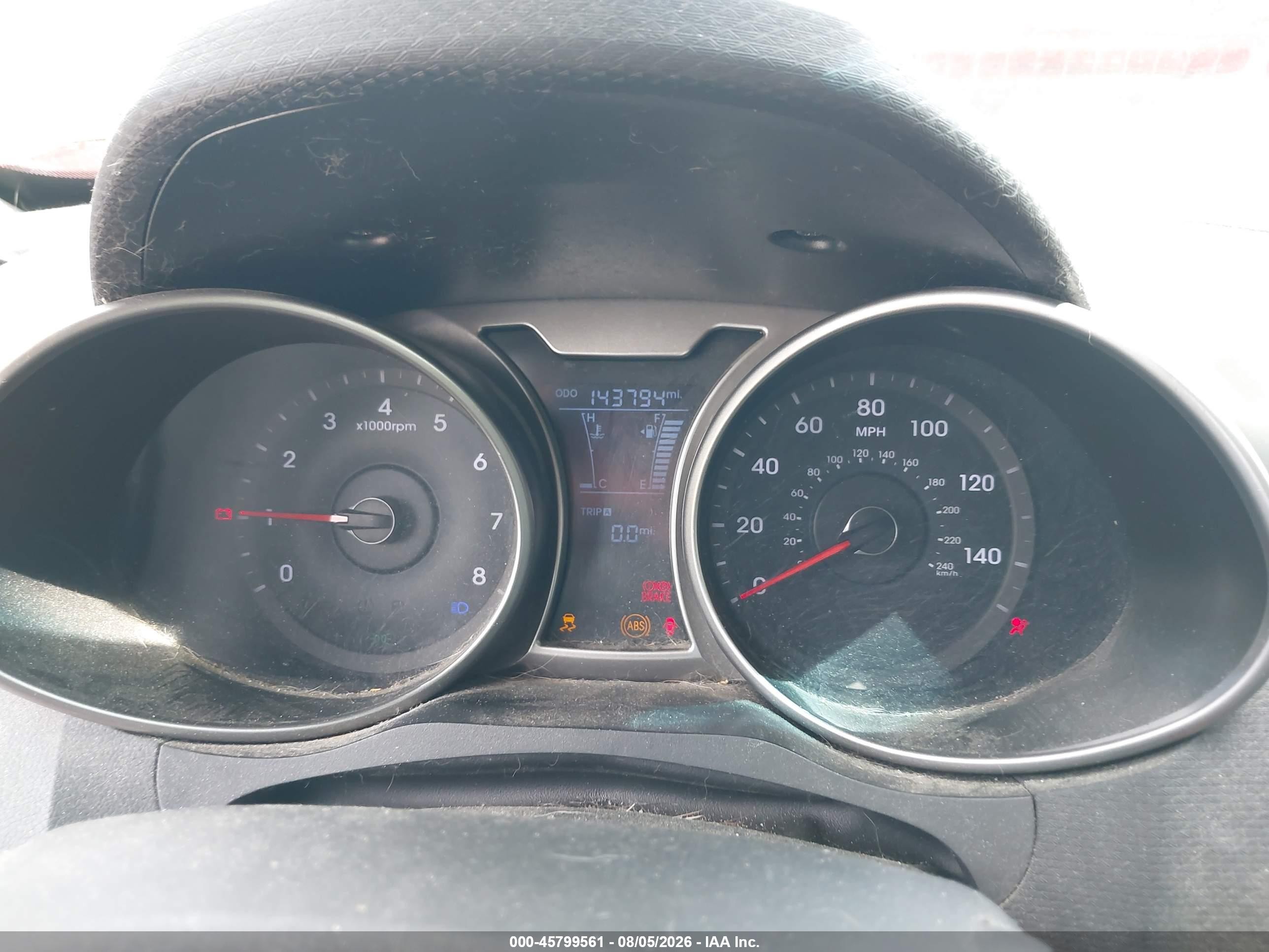 2013 Hyundai Veloster Base W/gray Red vin: KMHTC6AD1DU104077