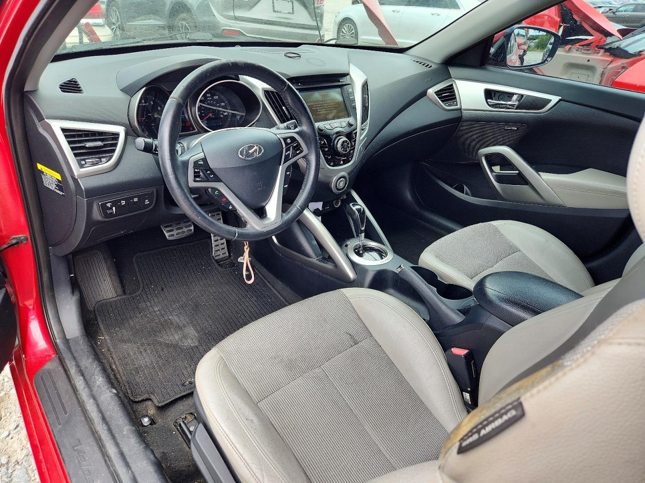 2013 Hyundai Veloster Base Red vin: KMHTC6AD1DU108274