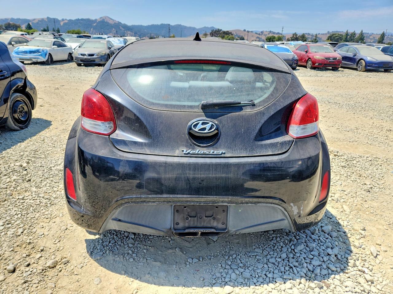 2013 Hyundai Veloster Base Black vin: KMHTC6AD1DU132672