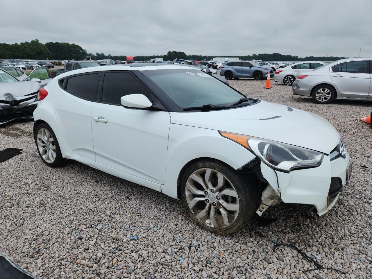 2013 Hyundai Veloster Base Белый vin: KMHTC6AD1DU132896