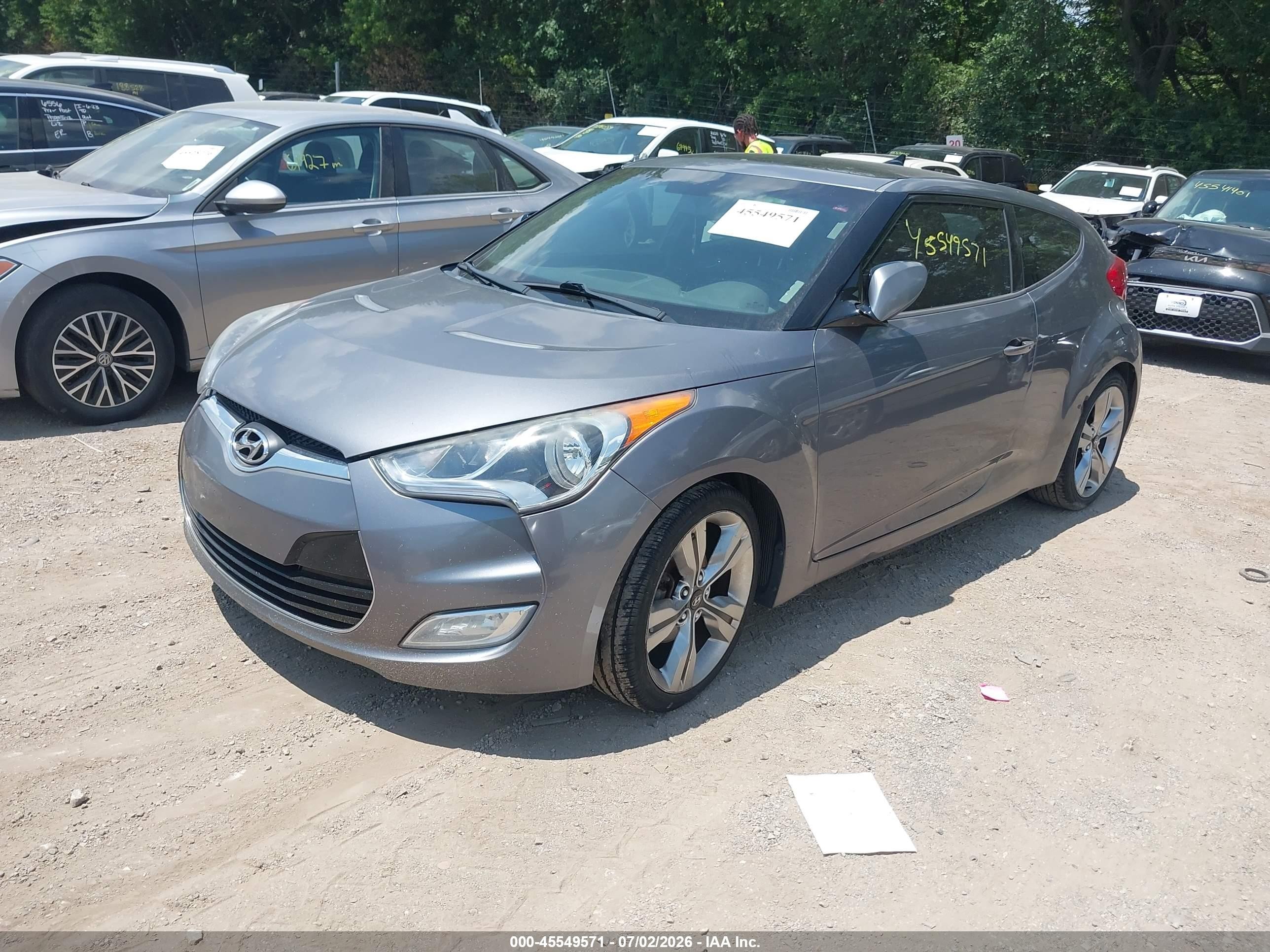 2013 Hyundai Veloster Base W/black Gray vin: KMHTC6AD1DU146359