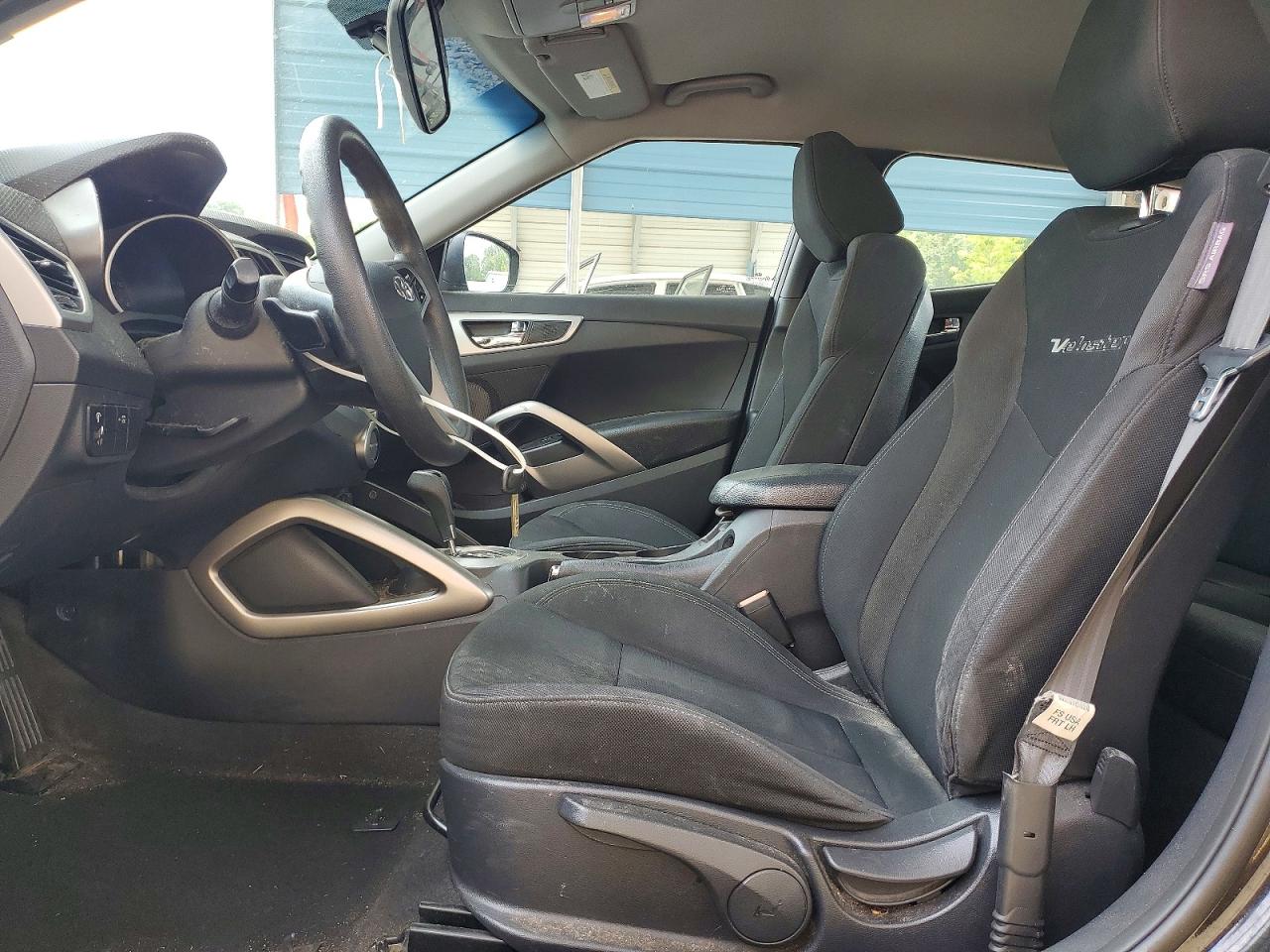 2013 Hyundai Veloster Base Black vin: KMHTC6AD1DU172332