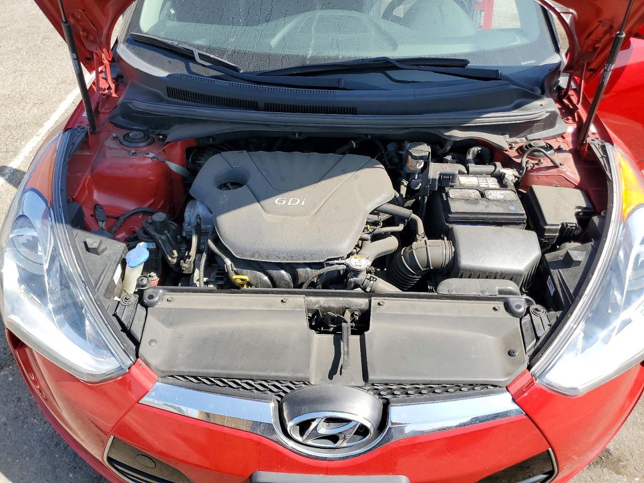 2014 Hyundai Veloster Base Красный vin: KMHTC6AD1EU182506