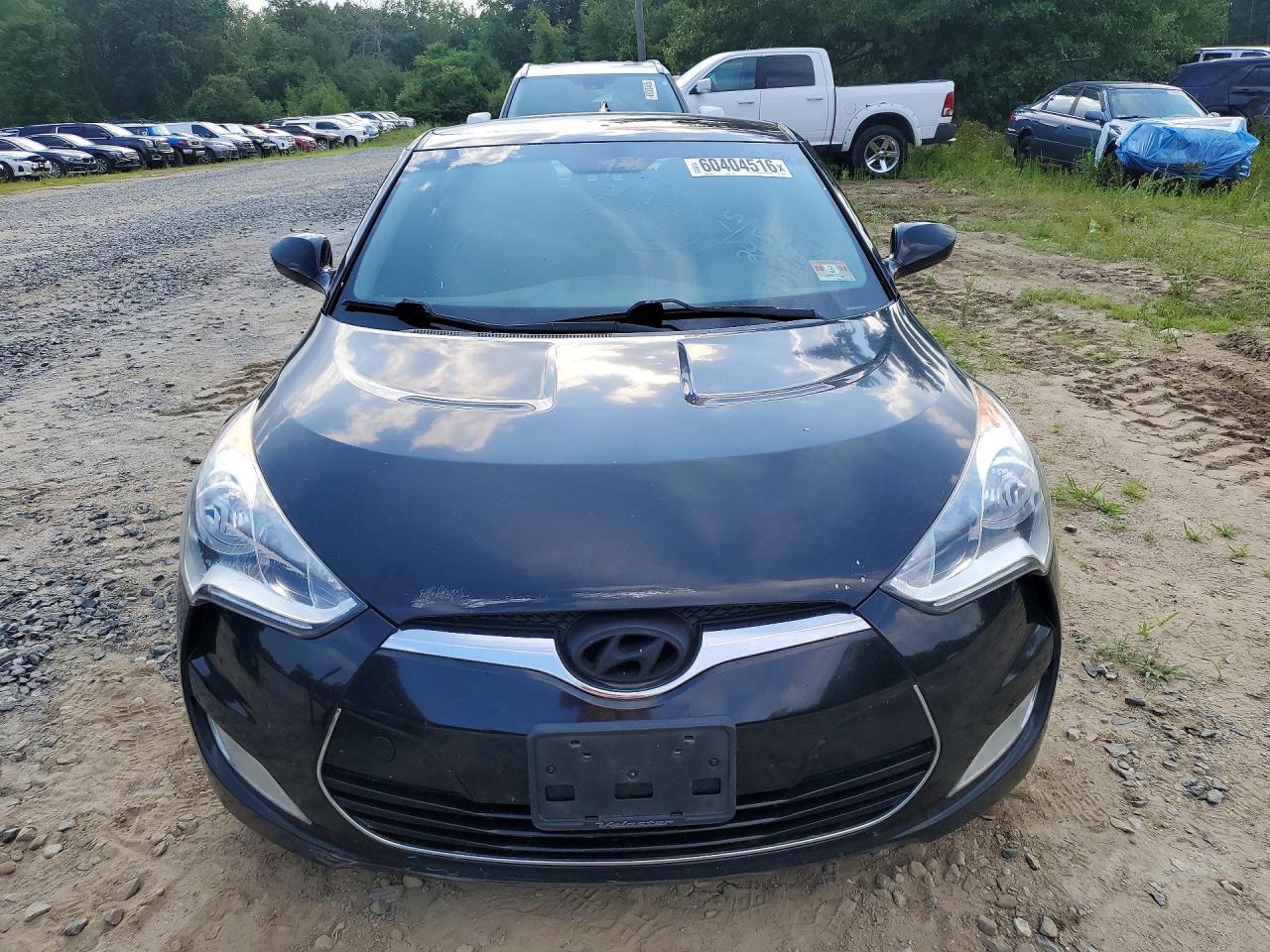 2015 Hyundai Veloster Base Черный vin: KMHTC6AD1FU232290