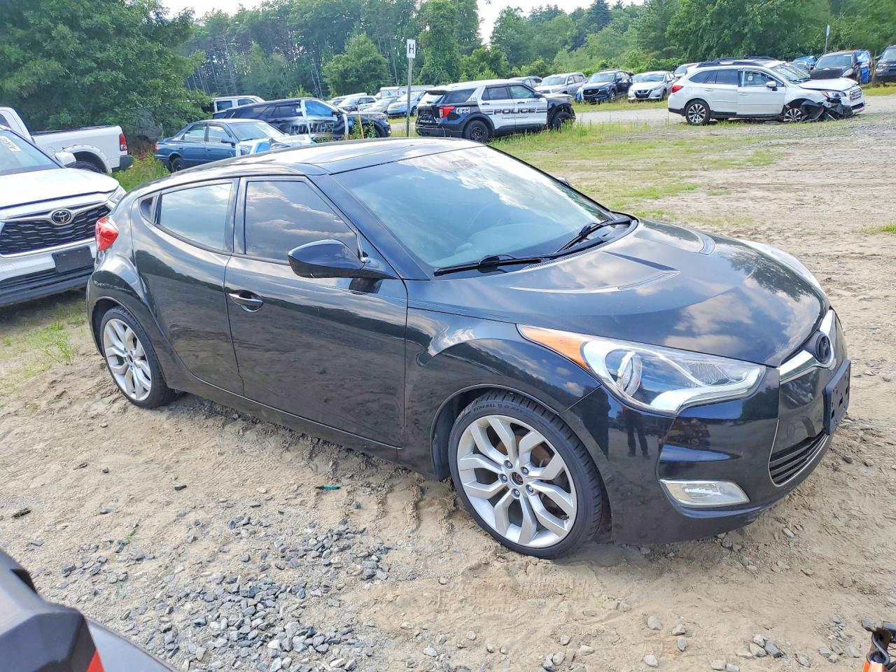 2015 Hyundai Veloster Base Черный vin: KMHTC6AD1FU232290