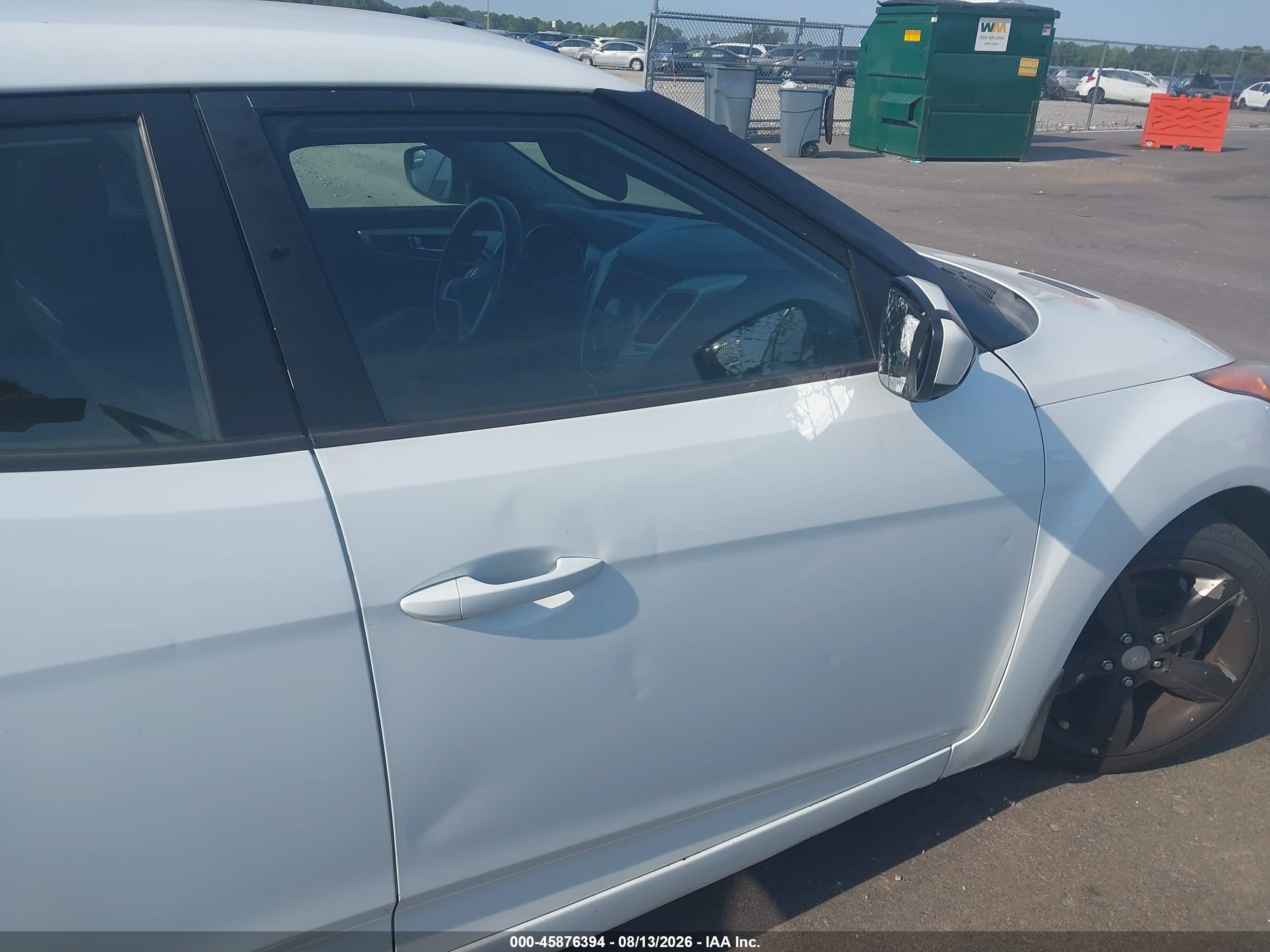 2015 Hyundai Veloster   White vin: KMHTC6AD1FU236467