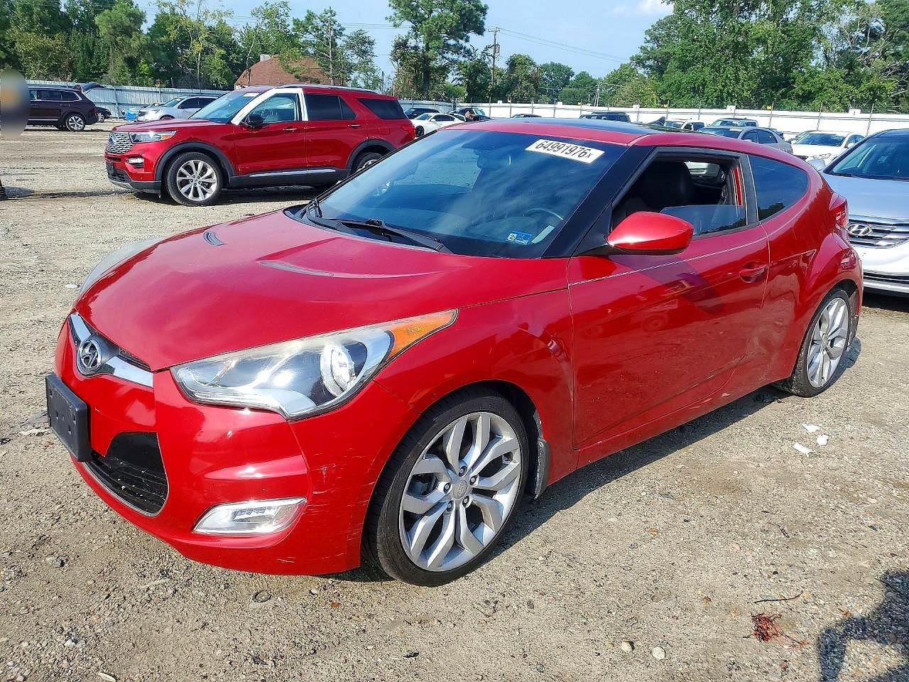 2015 Hyundai Veloster Base Red vin: KMHTC6AD1FU244004