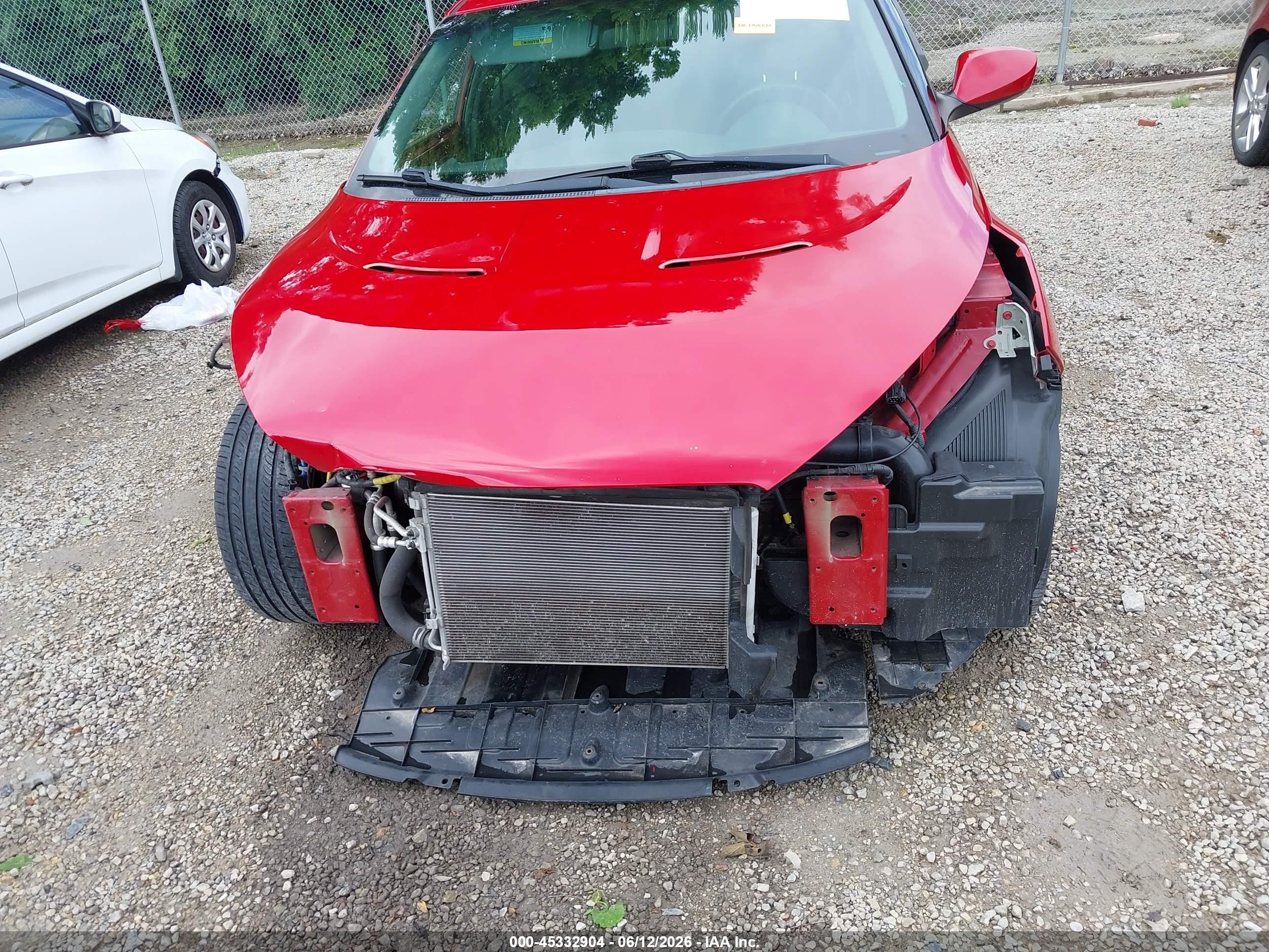 2015 Hyundai Veloster   Red vin: KMHTC6AD1FU245041