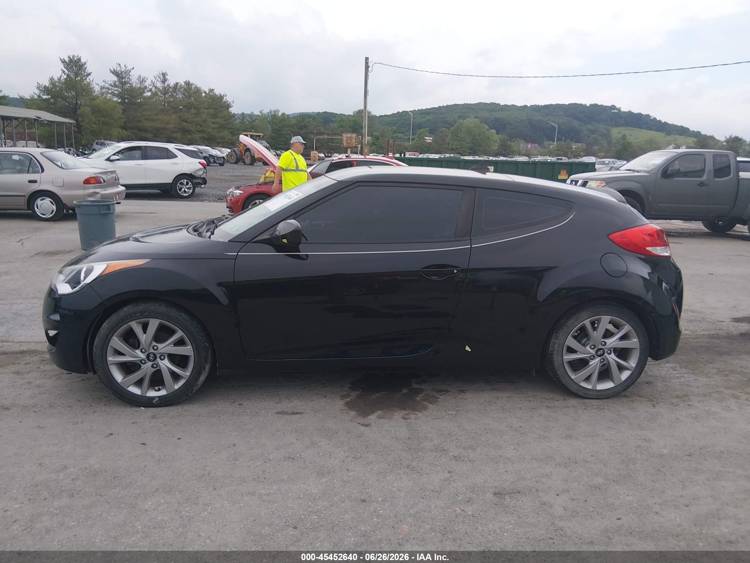 2016 Hyundai Veloster Black vin: KMHTC6AD1GU301061