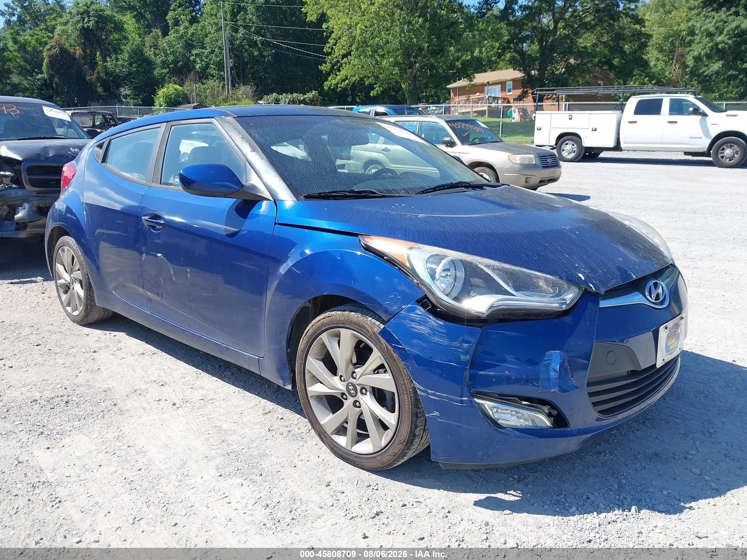 2017 Hyundai Veloster Blue vin: KMHTC6AD1HU304950