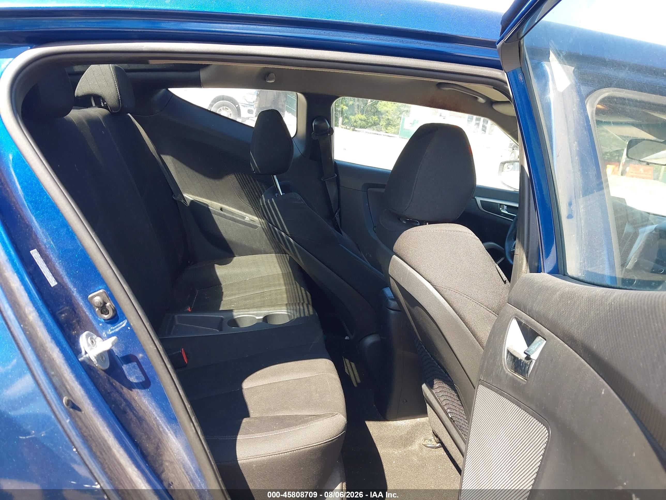2017 Hyundai Veloster Blue vin: KMHTC6AD1HU304950