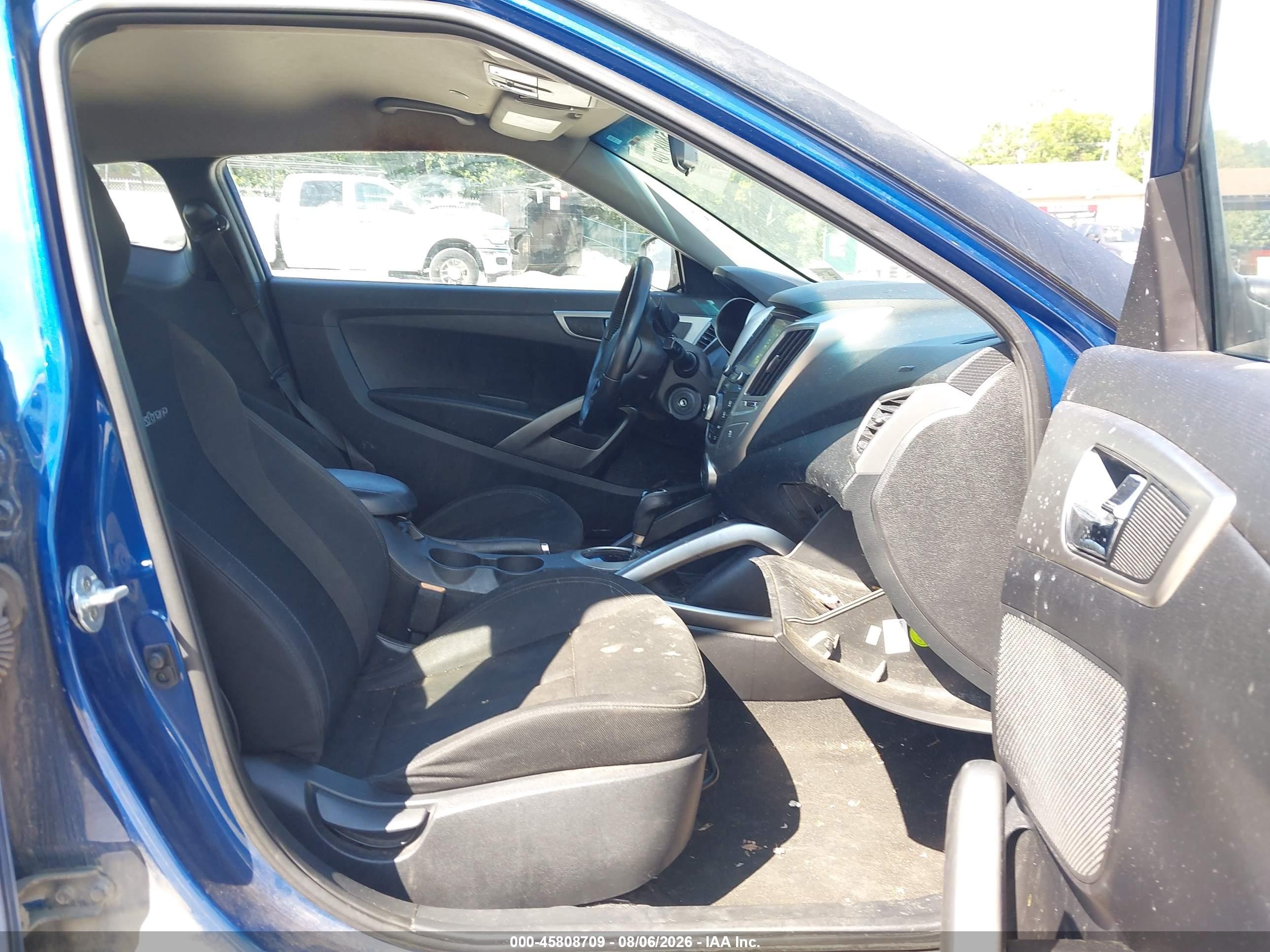 2017 Hyundai Veloster Blue vin: KMHTC6AD1HU304950