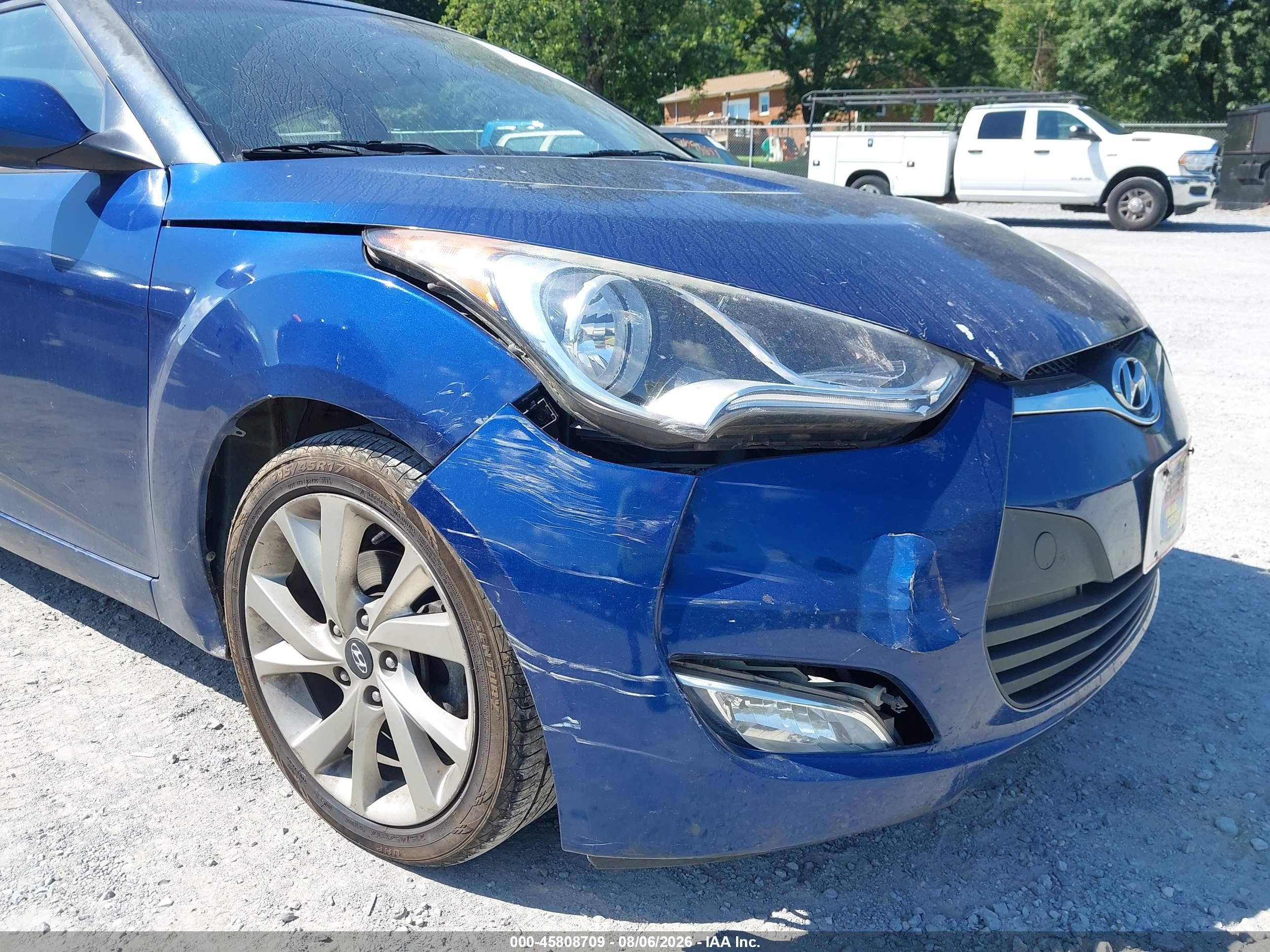 2017 Hyundai Veloster Blue vin: KMHTC6AD1HU304950