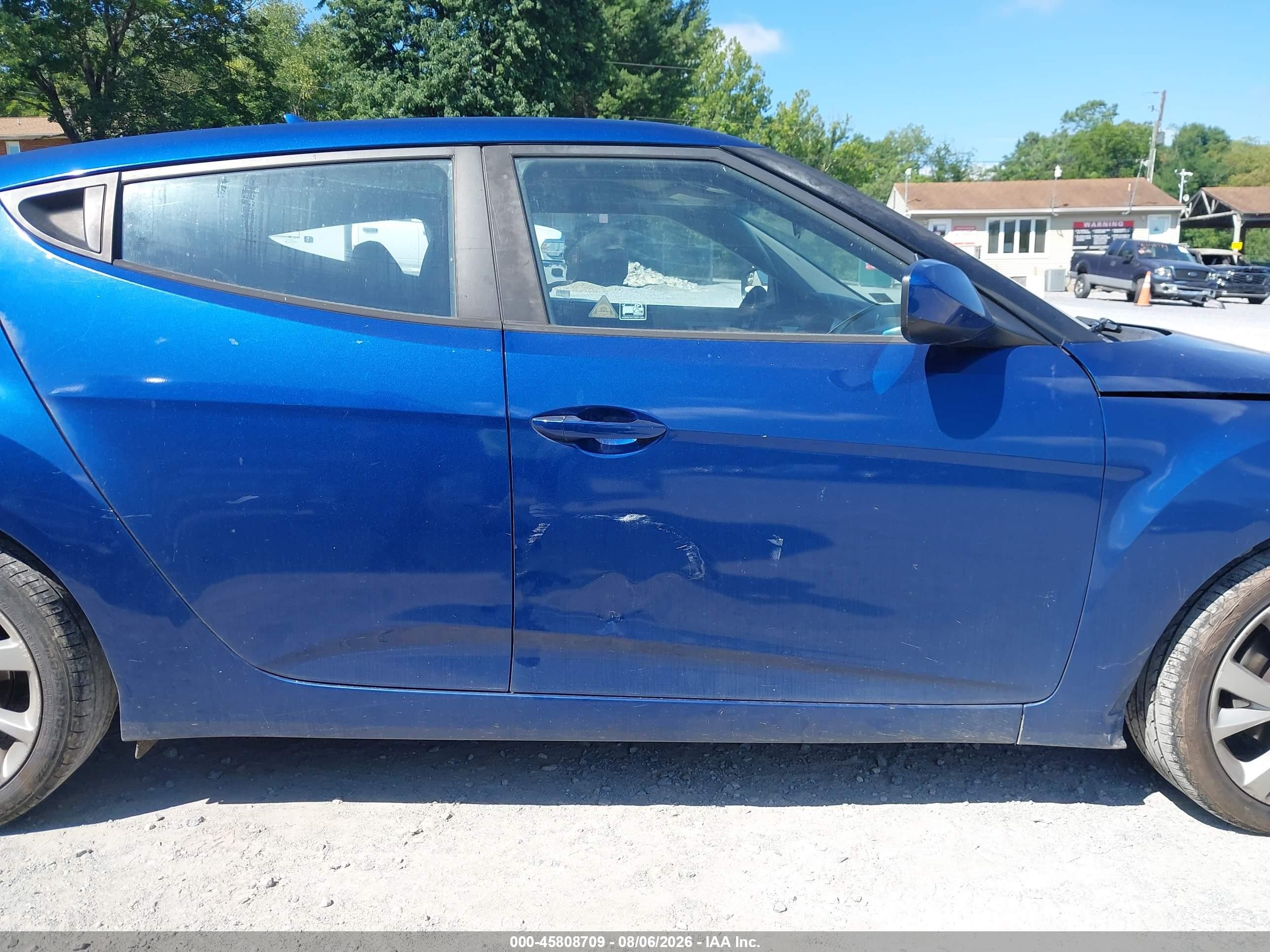 2017 Hyundai Veloster Blue vin: KMHTC6AD1HU304950