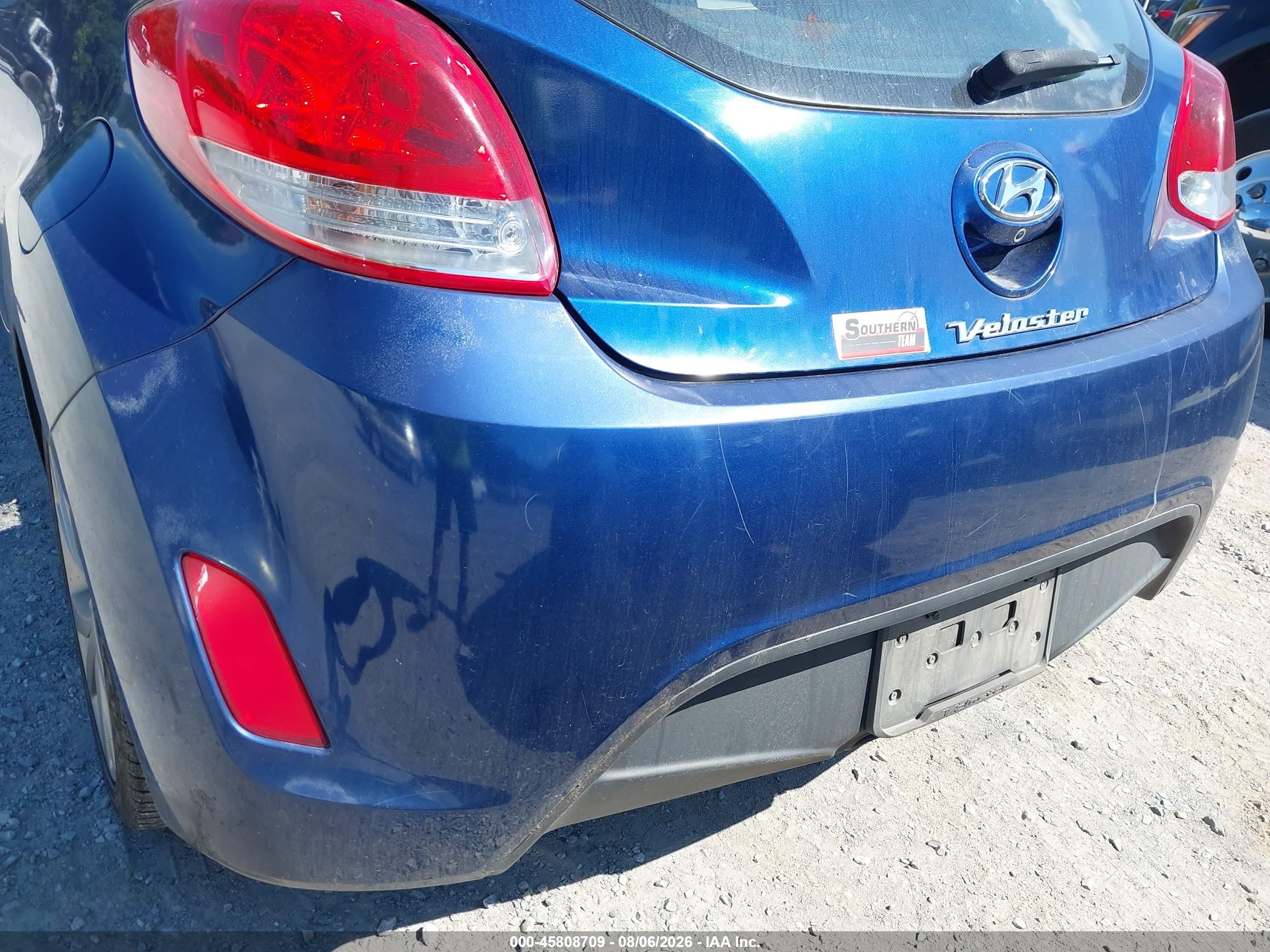 2017 Hyundai Veloster Blue vin: KMHTC6AD1HU304950