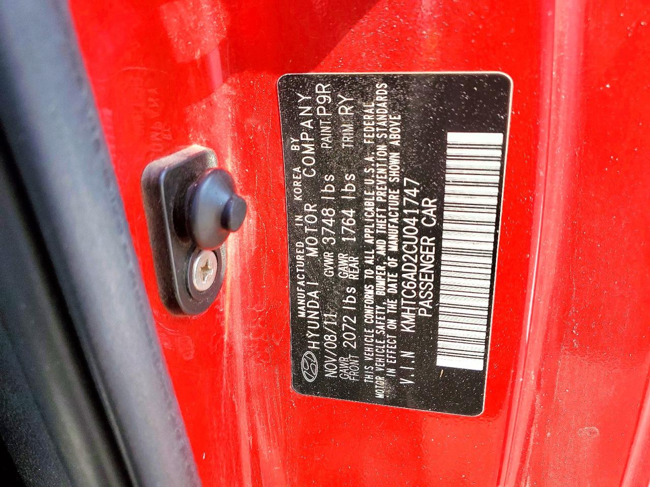 2012 Hyundai Veloster Base Red vin: KMHTC6AD2CU041747