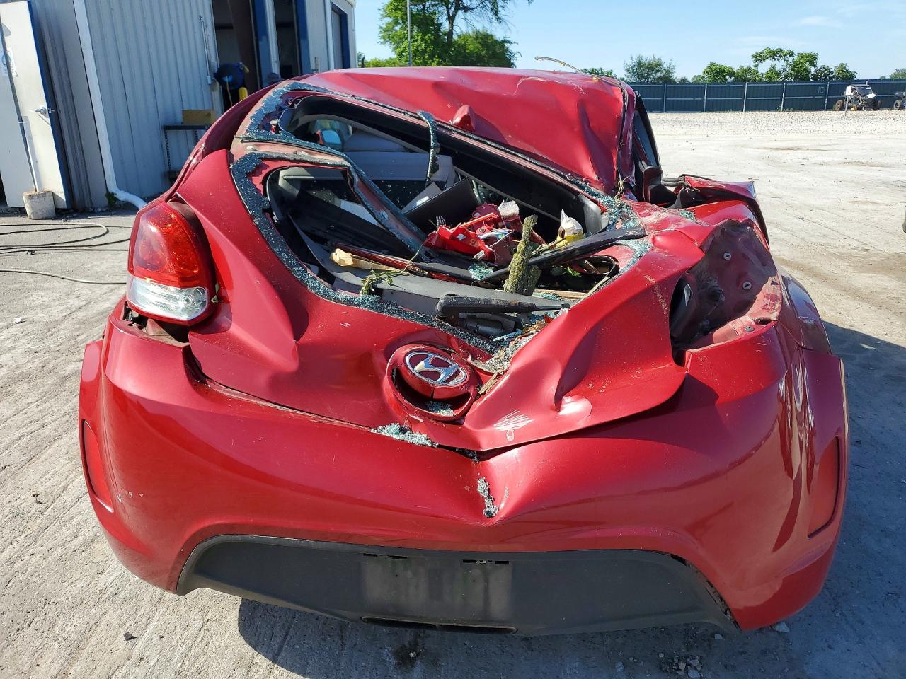2012 Hyundai Veloster Base Red vin: KMHTC6AD2CU041747