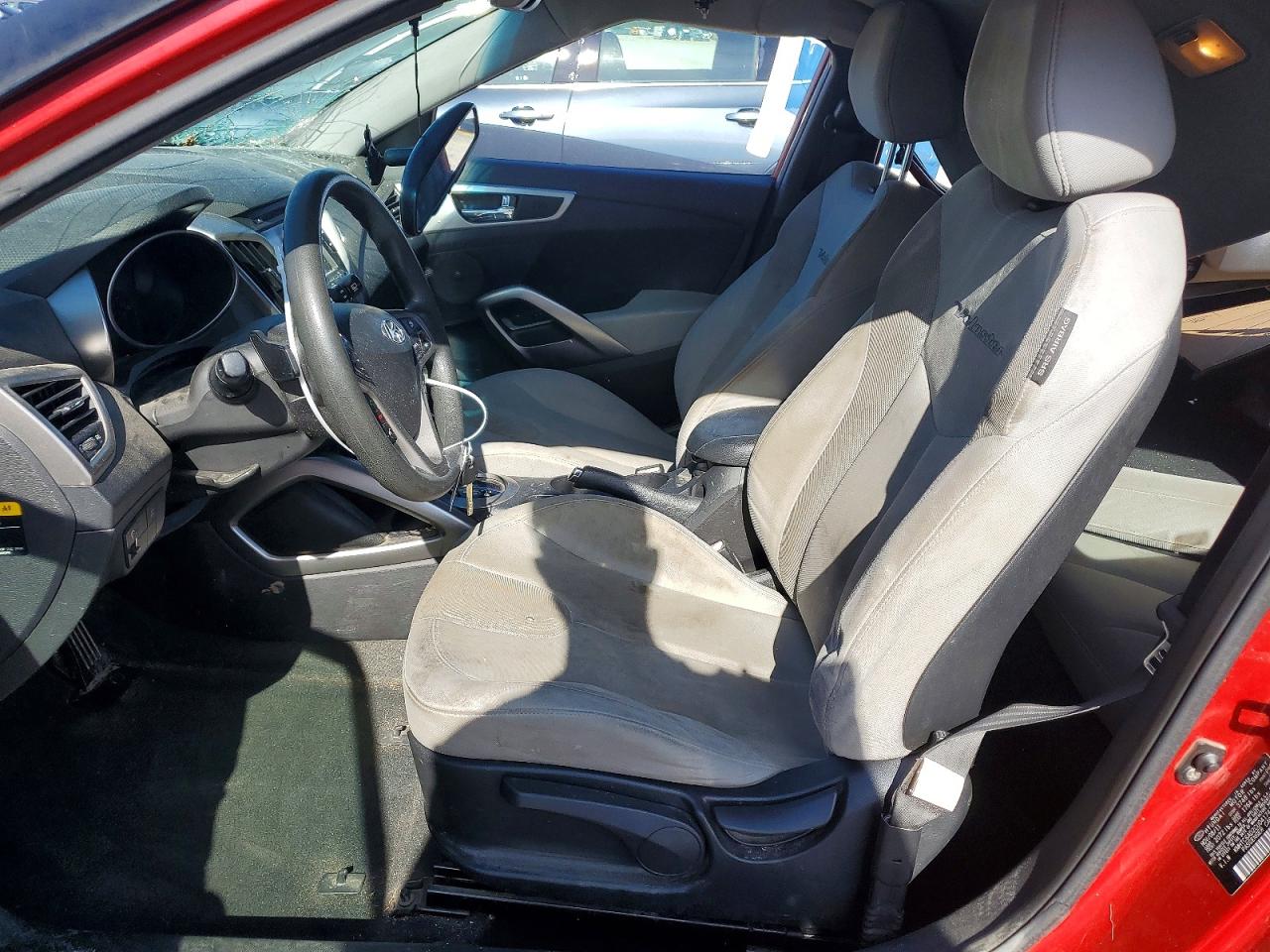 2012 Hyundai Veloster Base Red vin: KMHTC6AD2CU041747