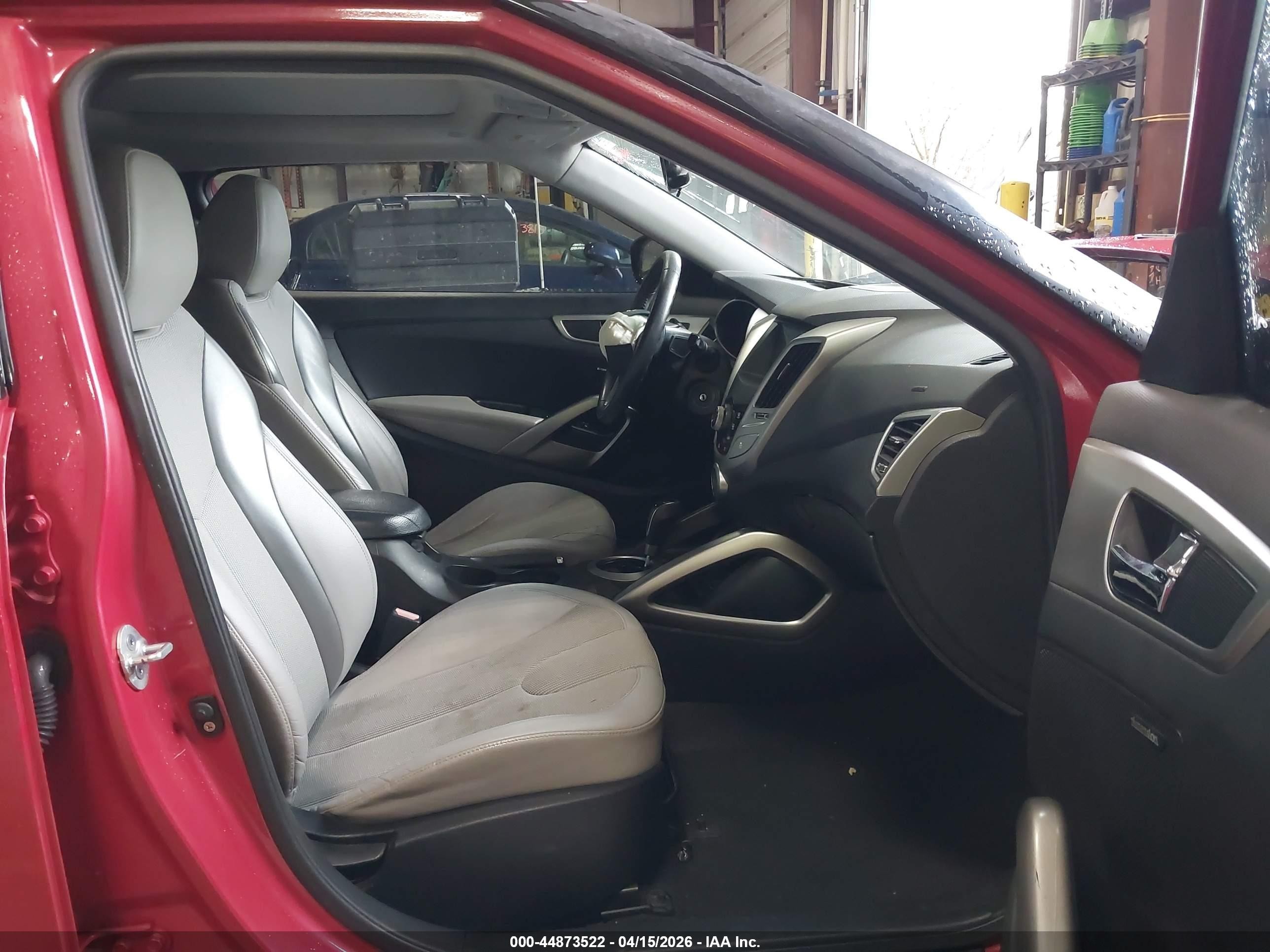 2012 Hyundai Veloster Base W/gray Red vin: KMHTC6AD2CU045877