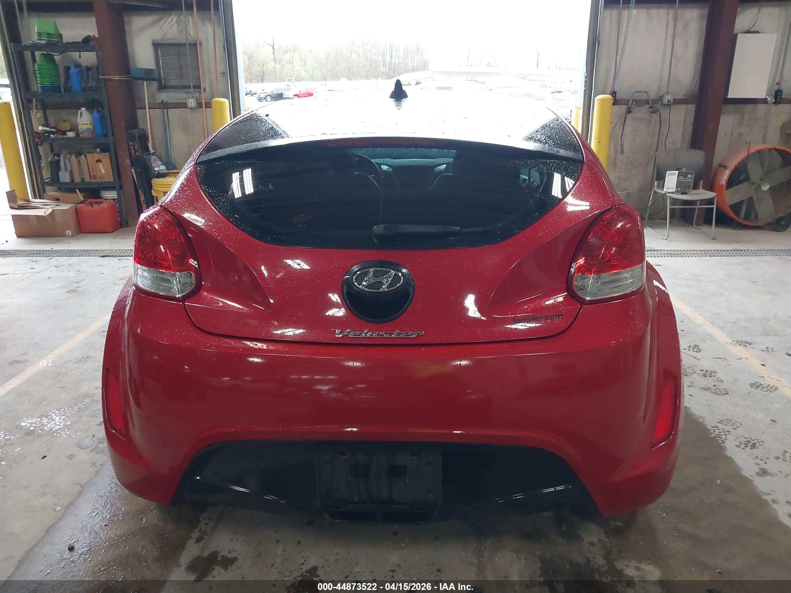 2012 Hyundai Veloster Base W/gray Red vin: KMHTC6AD2CU045877