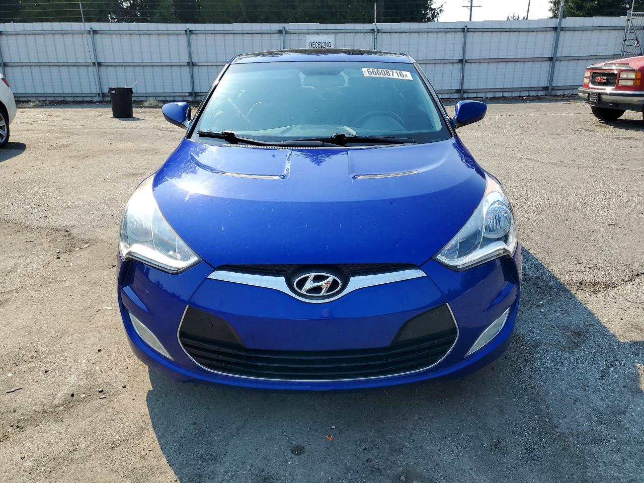 2012 Hyundai Veloster Base Blue vin: KMHTC6AD2CU046981