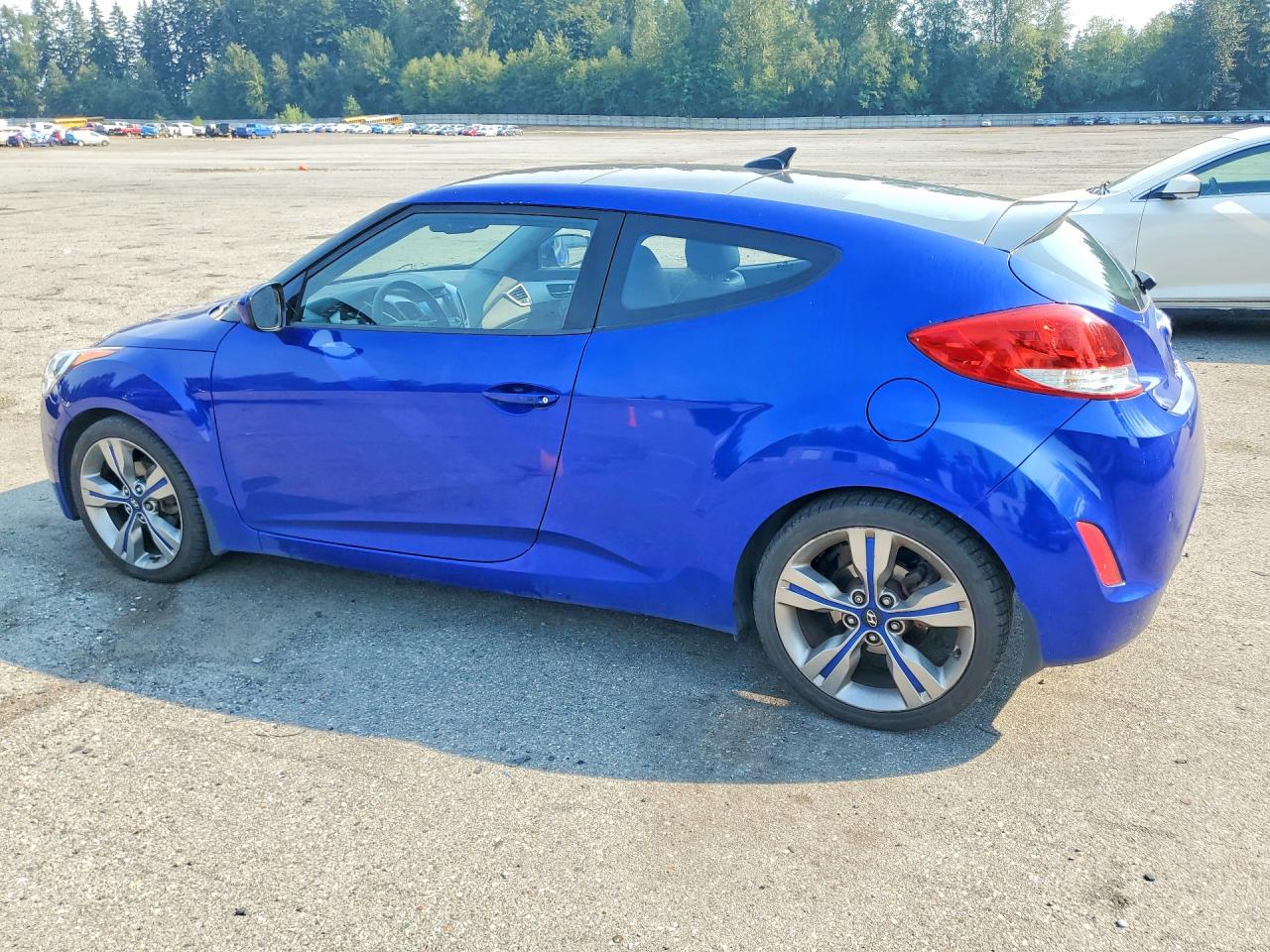 2012 Hyundai Veloster Base Blue vin: KMHTC6AD2CU046981