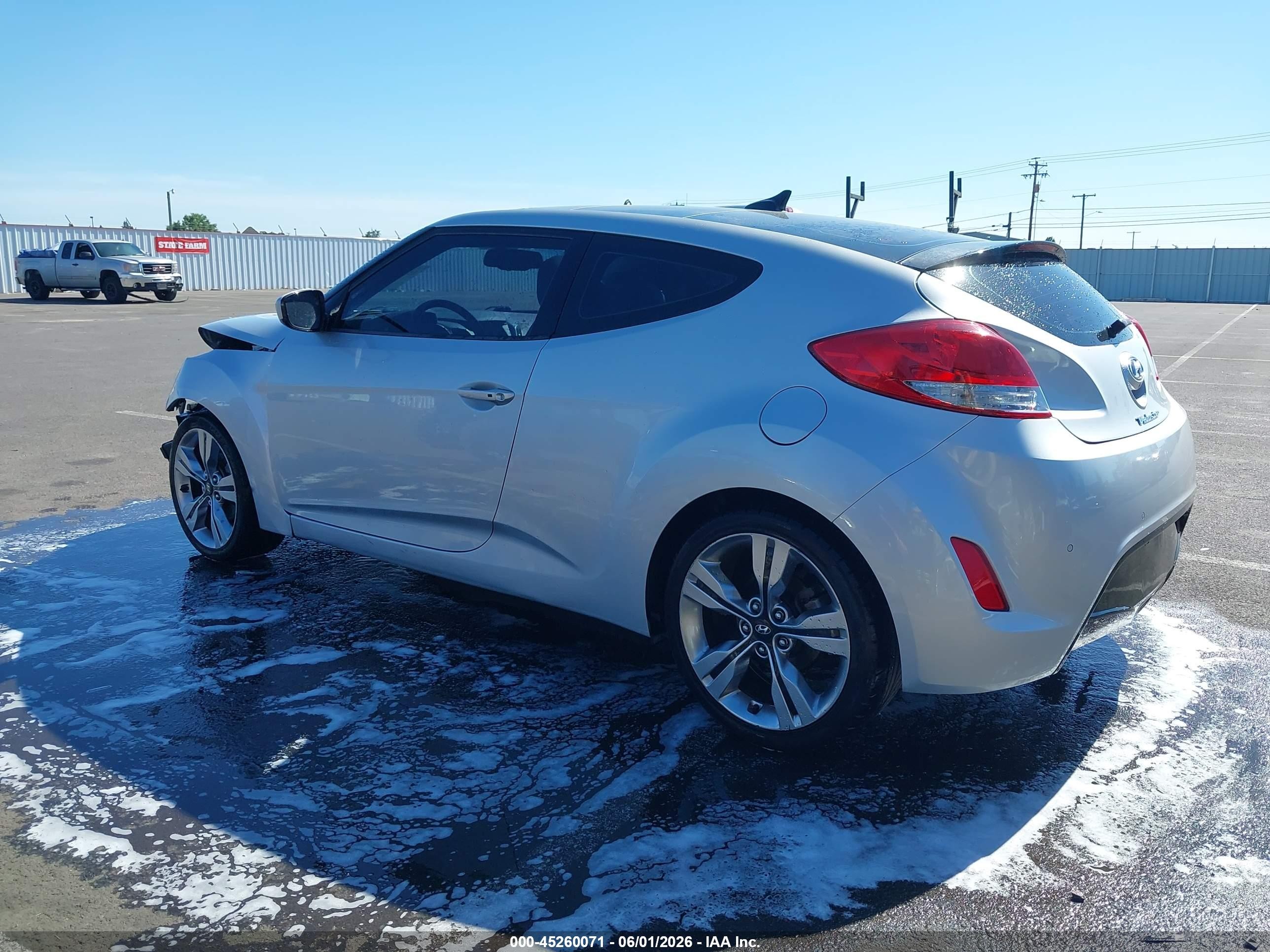 2012 Hyundai Veloster Base W/gray Silver vin: KMHTC6AD2CU053039
