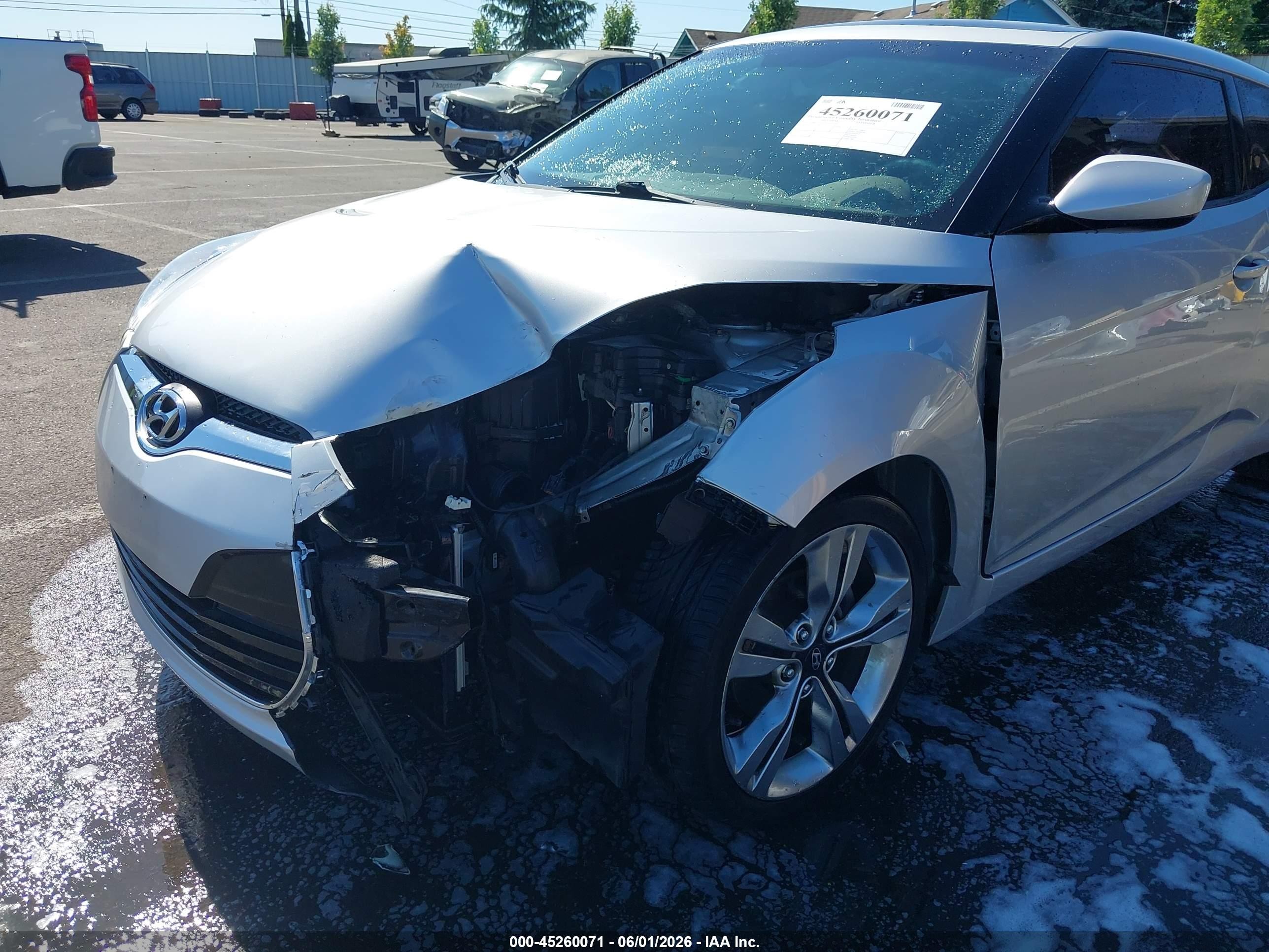 2012 Hyundai Veloster Base W/gray Silver vin: KMHTC6AD2CU053039