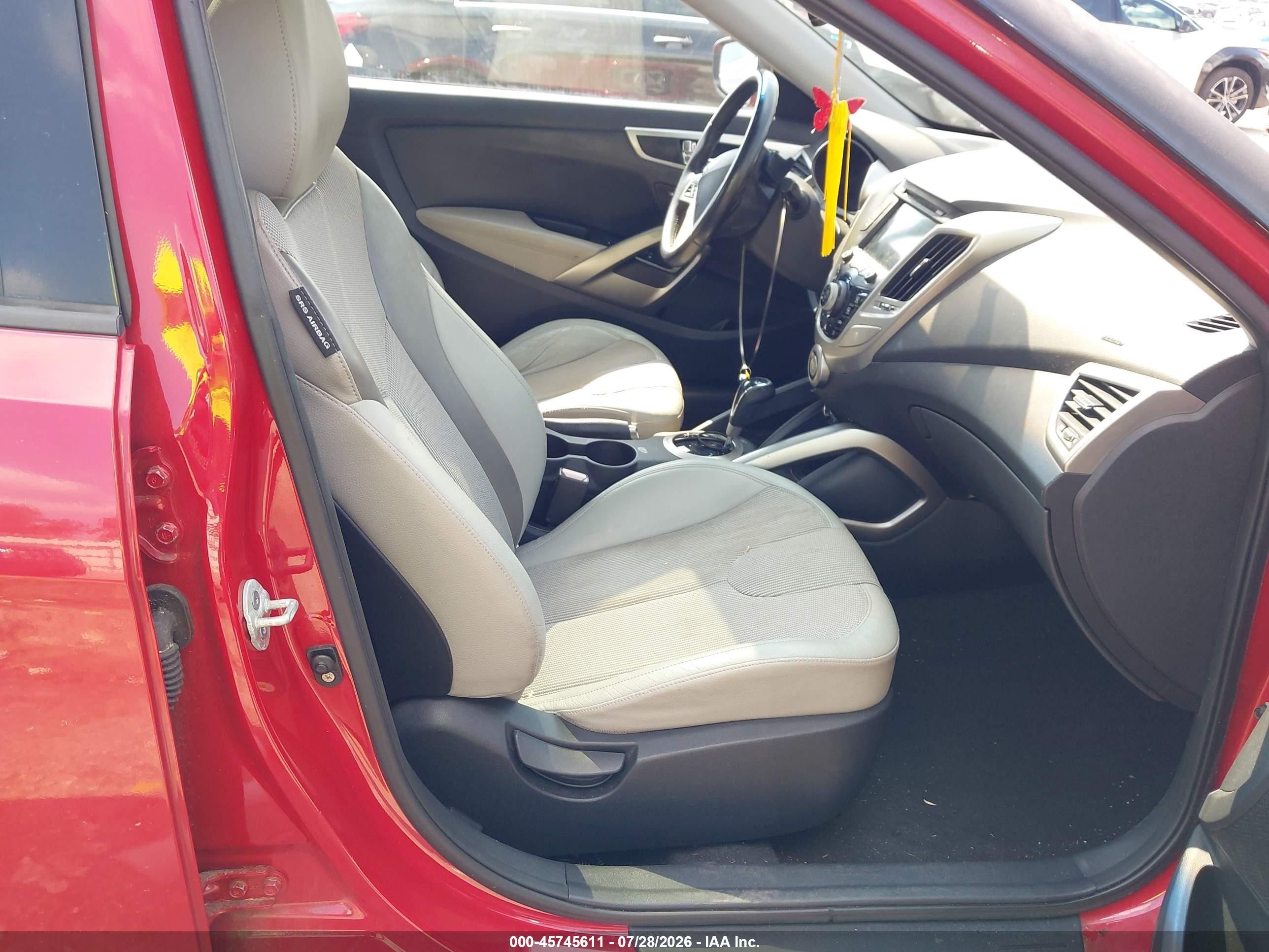 2012 Hyundai Veloster Base W/gray Red vin: KMHTC6AD2CU057527