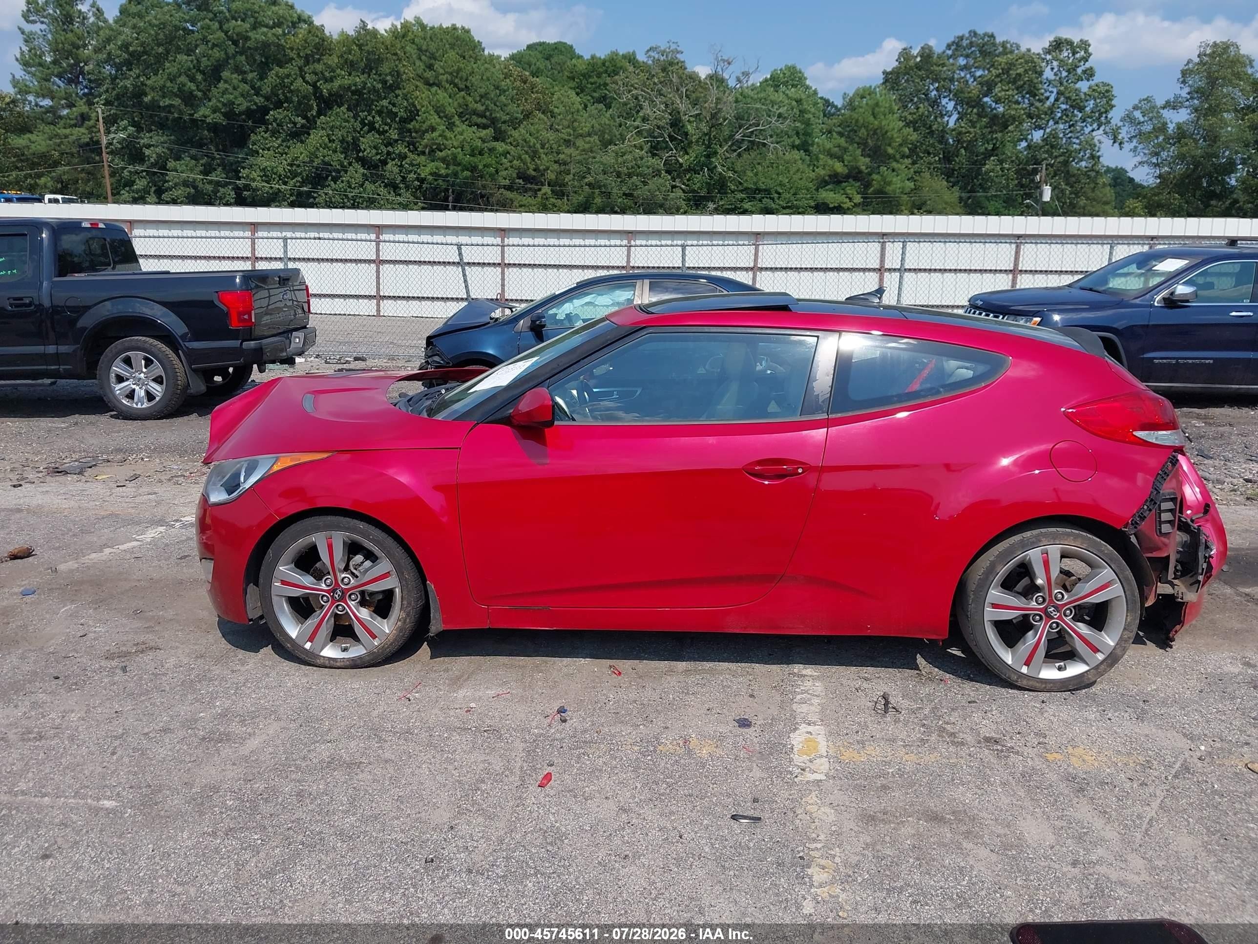 2012 Hyundai Veloster Base W/gray Red vin: KMHTC6AD2CU057527